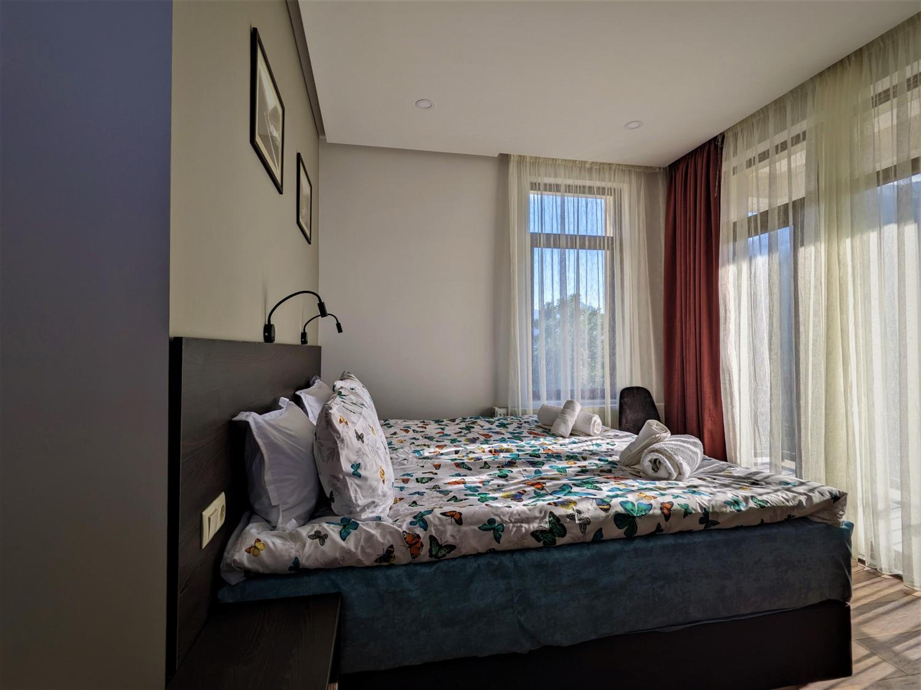 Double Or Twin Room With Mountain View