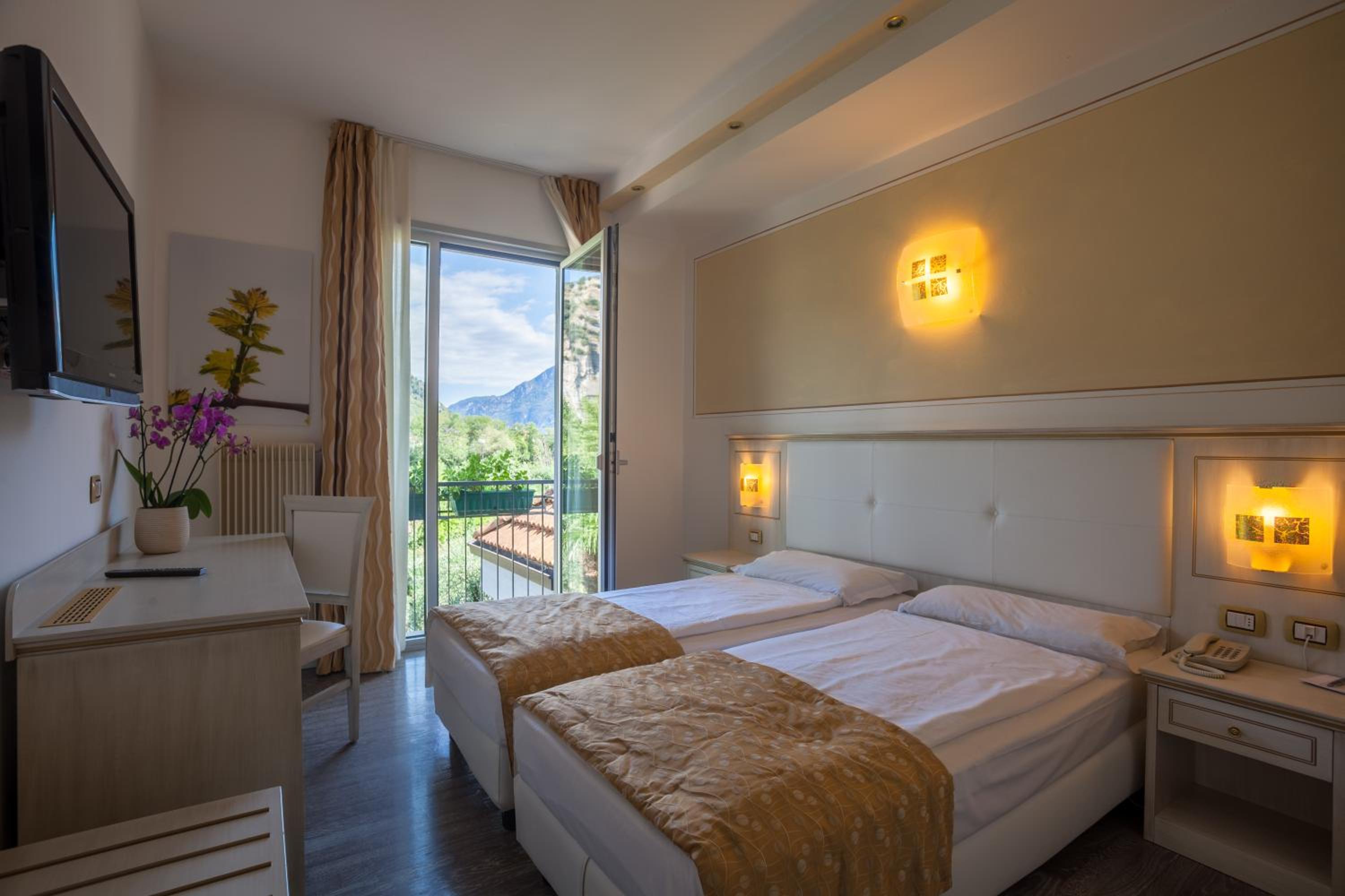 Classic Double or Twin Room