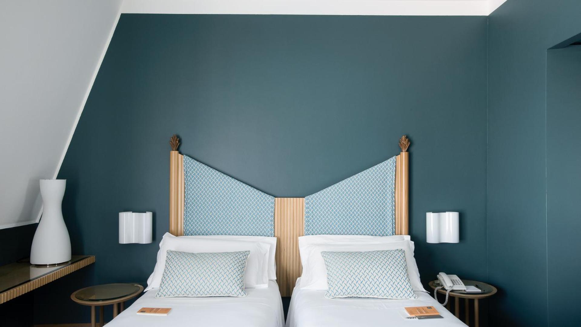 Deluxe Double or Twin Room with City View