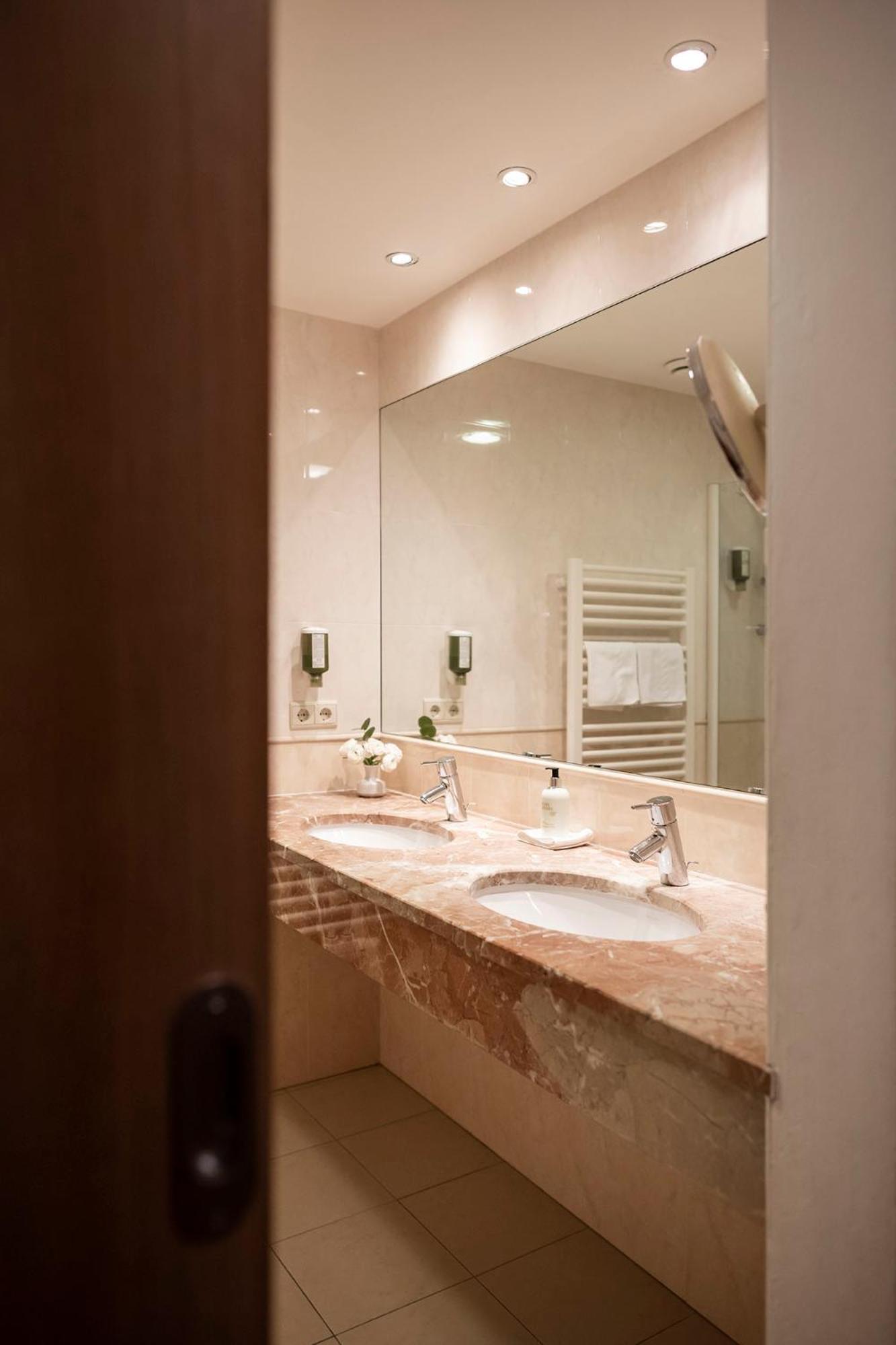 Family Room with Mountain View