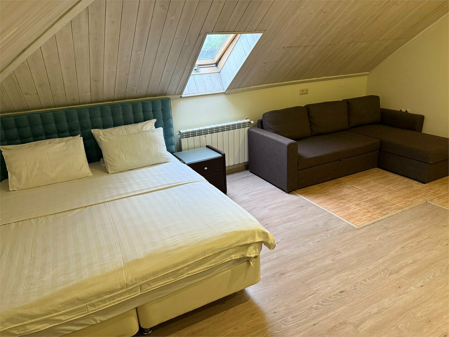 Cемейный номер с собственной ванной комнатой