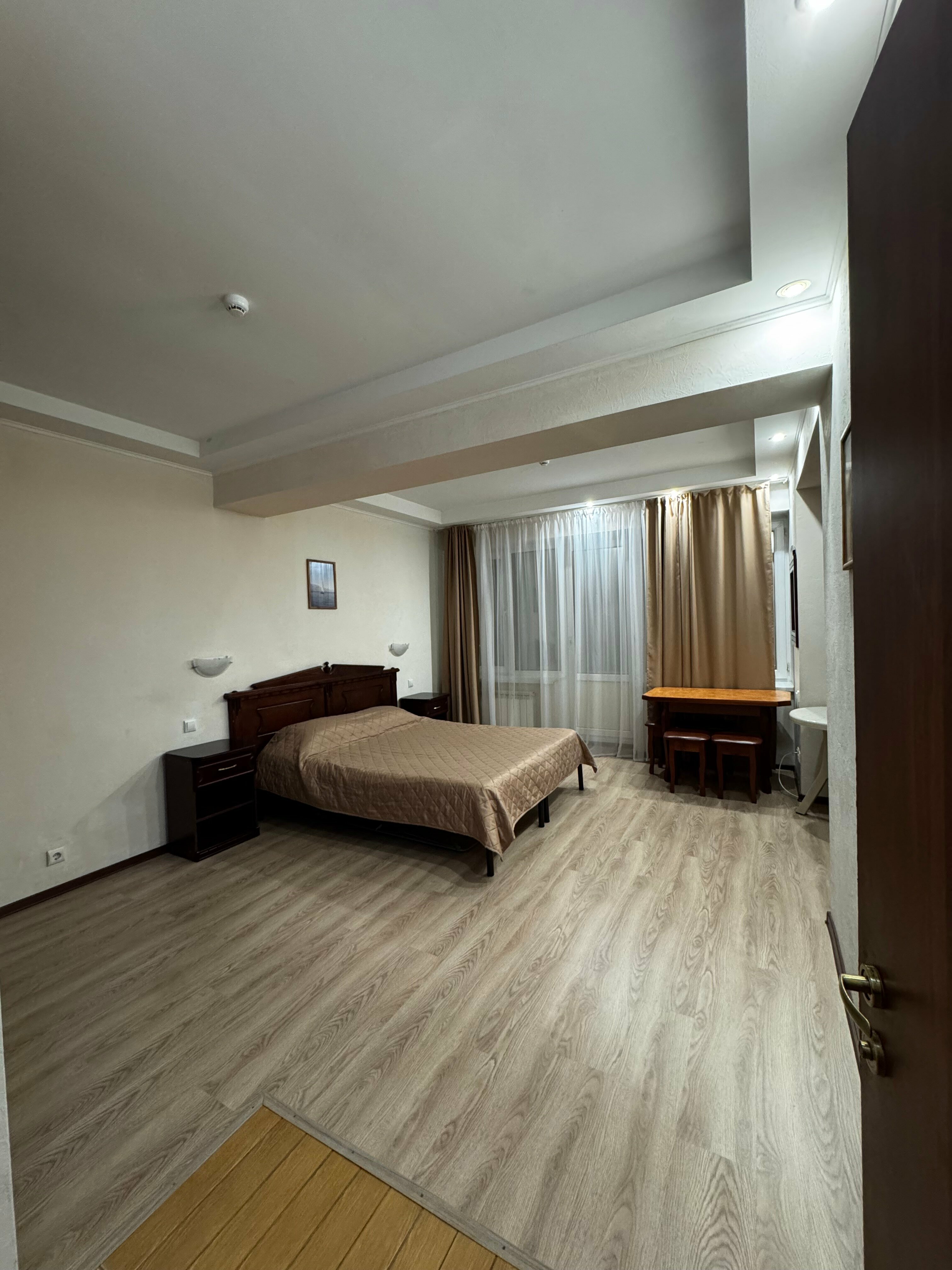 Семейный номер с балконом