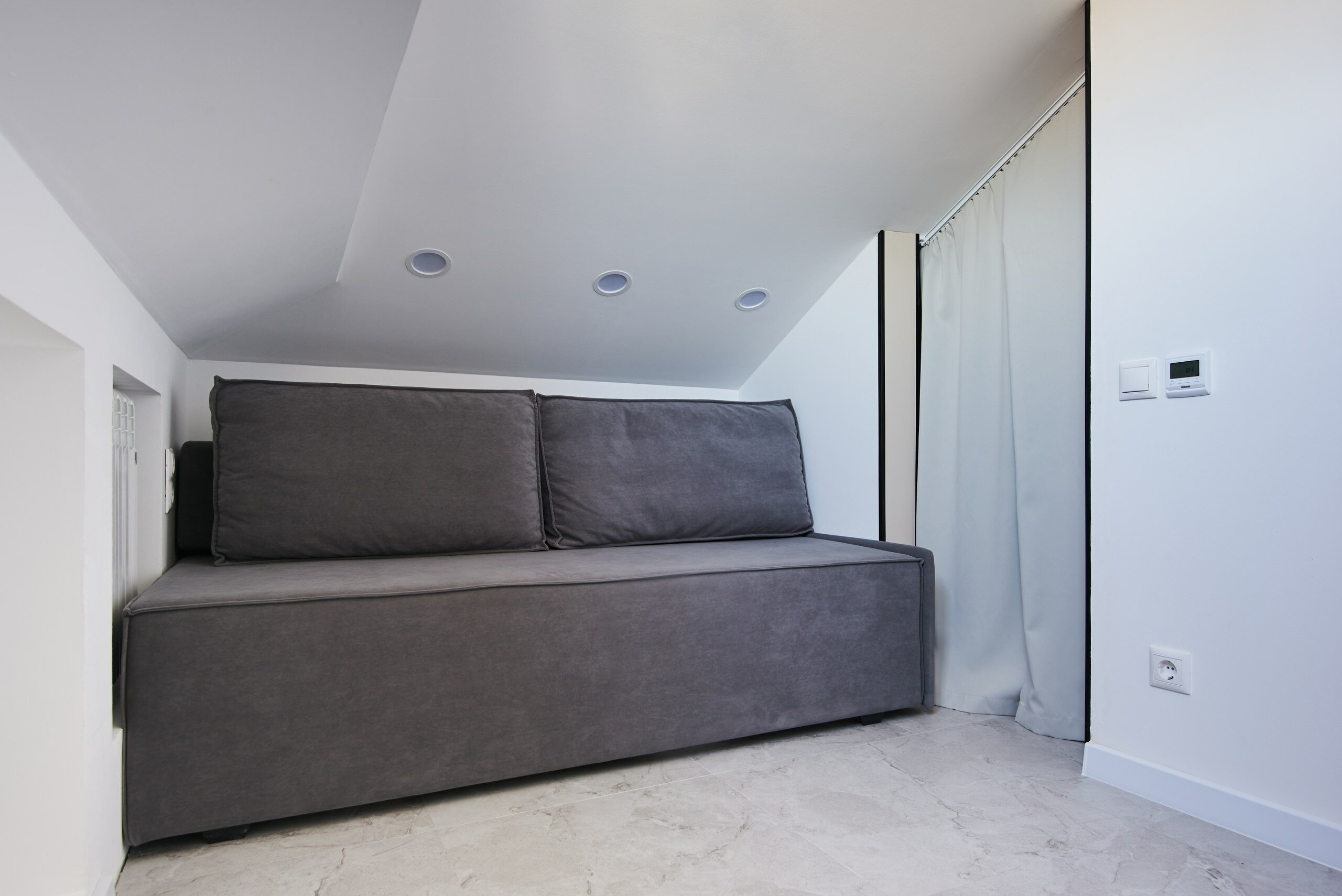 Номер-студия с диваном-кроватью