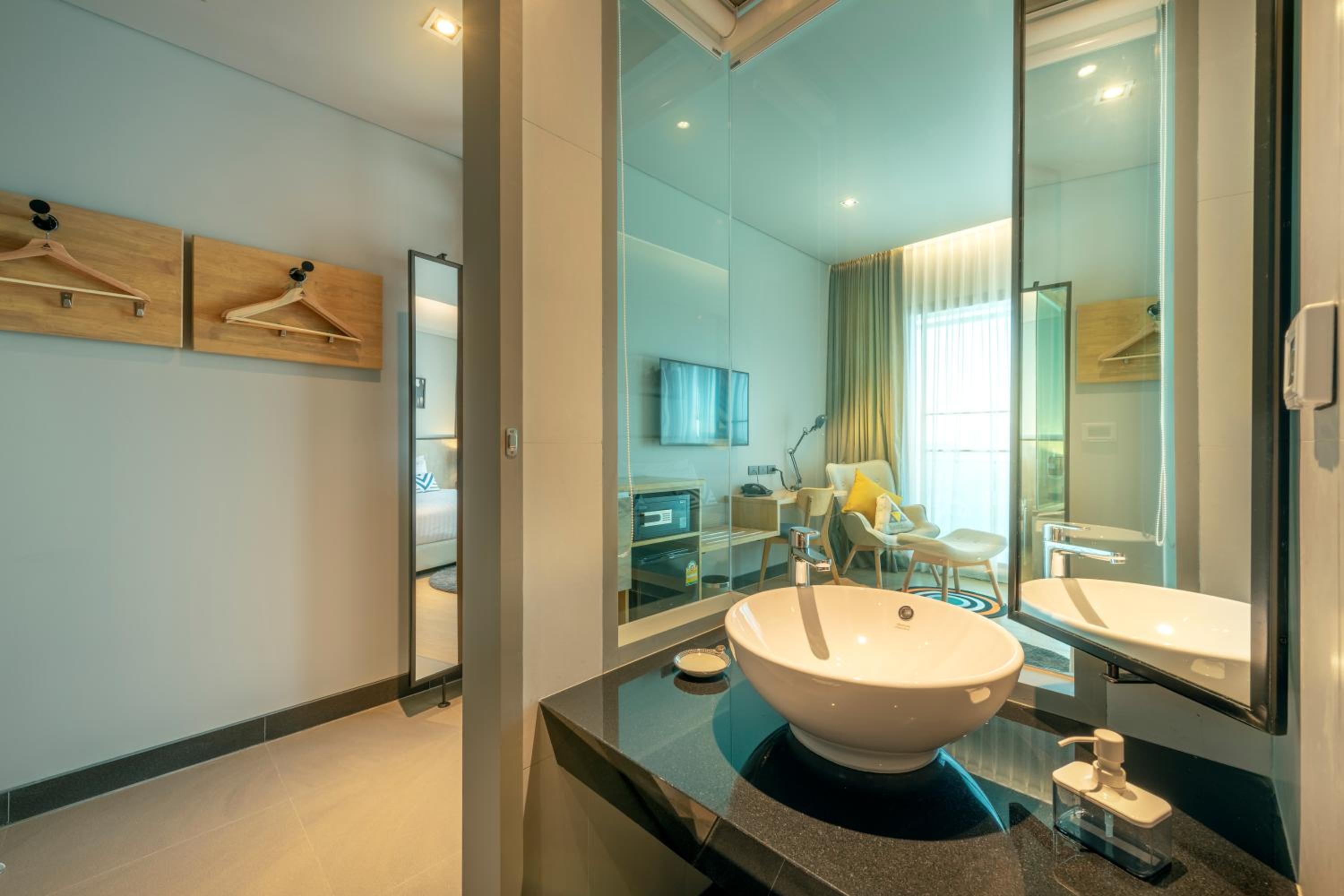 Deluxe Double or Twin Room