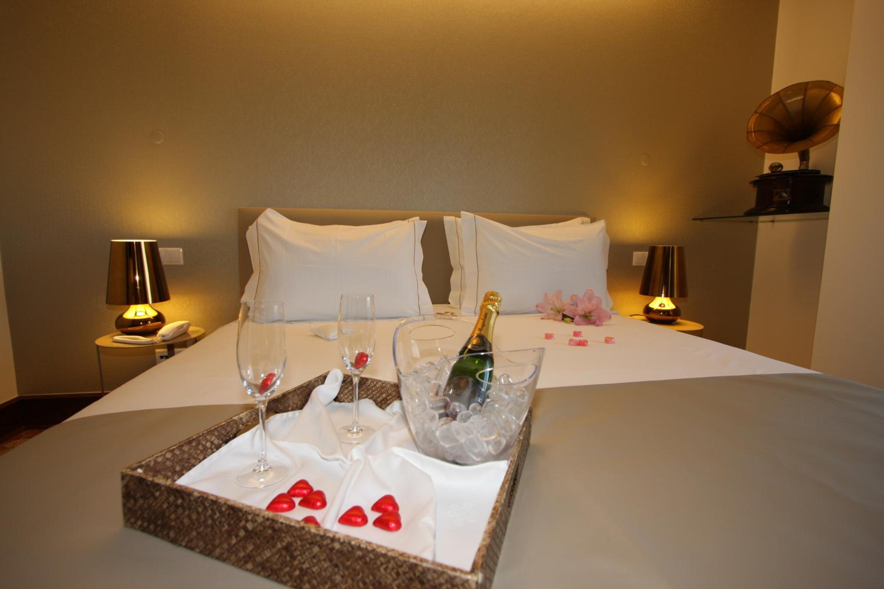 Double Room with Romantic Package 