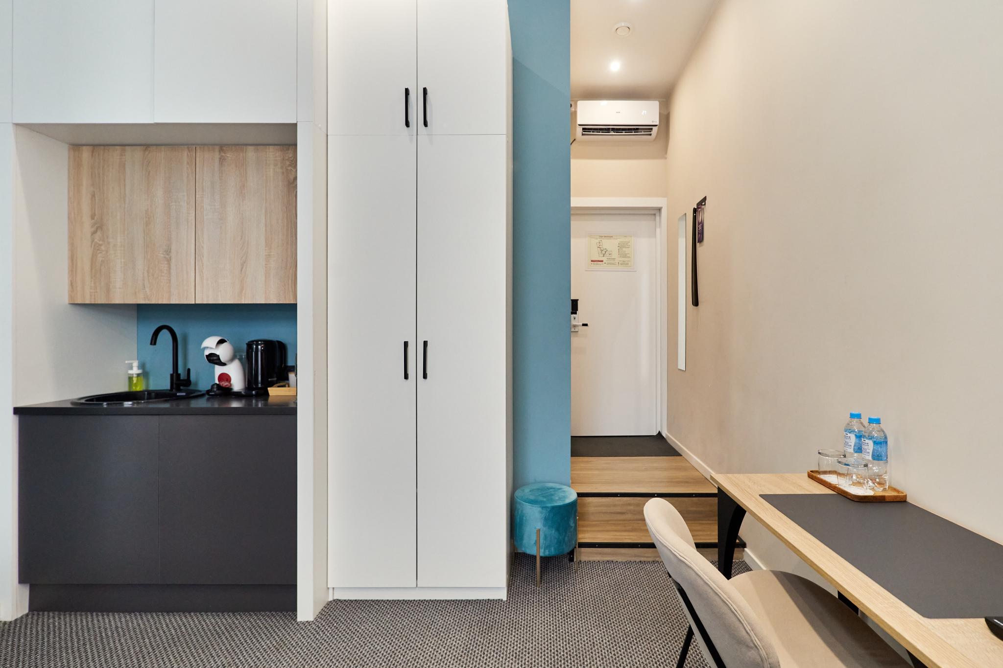 Четырёхместная студия с видом на город