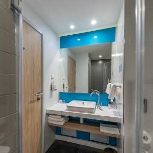 Двухместный номер Комфорт – Высокий этаж с видом на сад