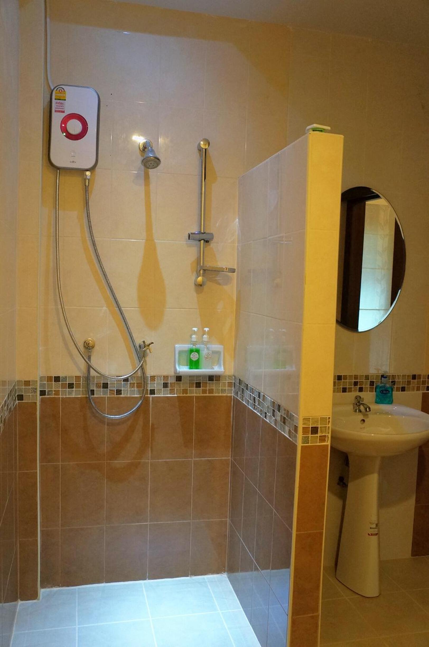 Quadruple Room with Private Bathroom