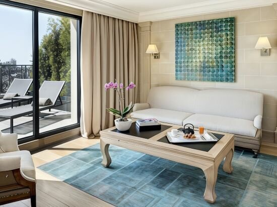Penthouse Room