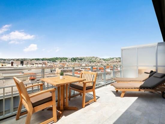 Executive King Room with City View