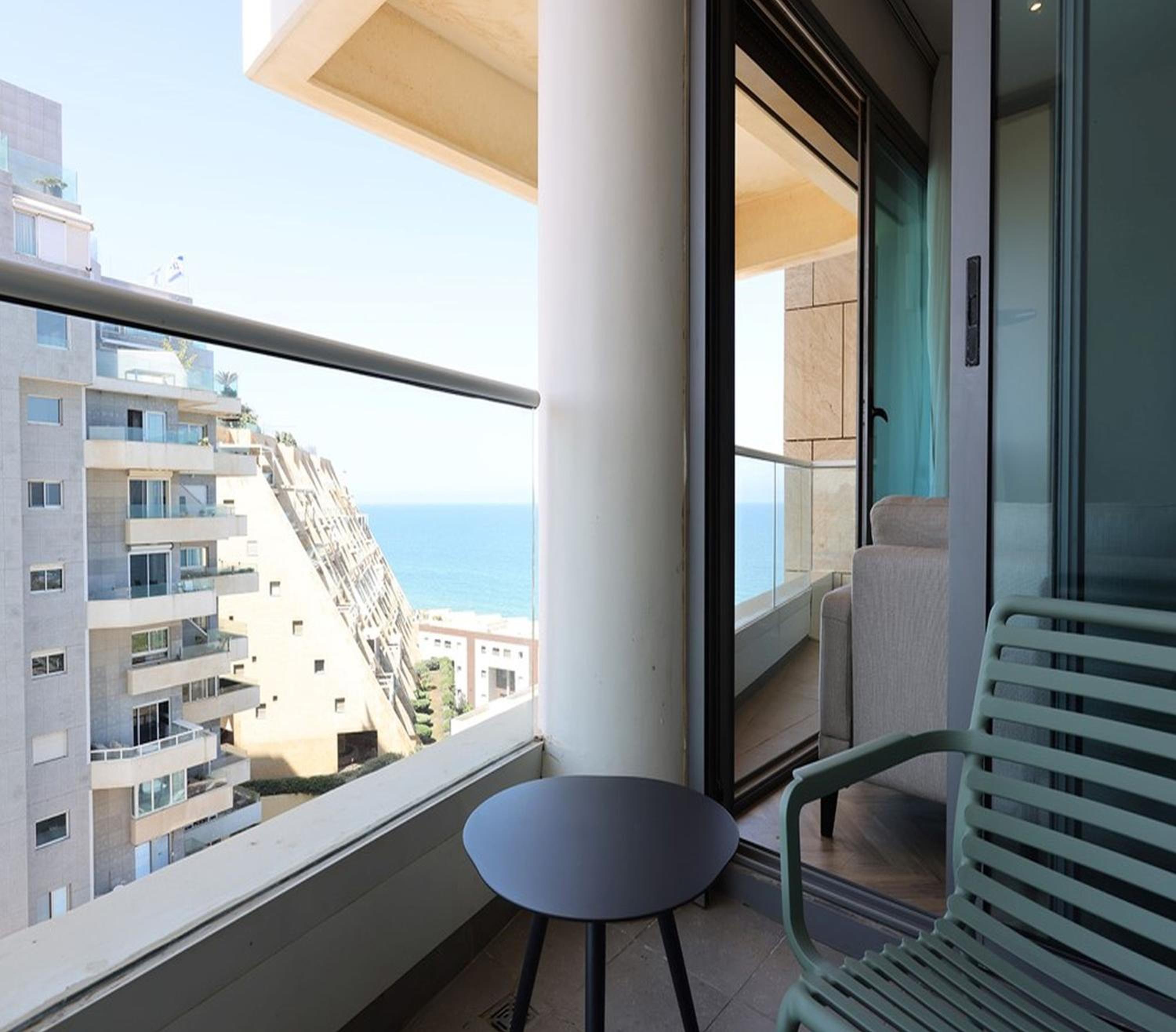 Play Suite with Sea View