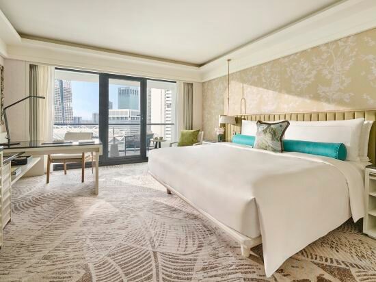 Deluxe Room King With Balcony