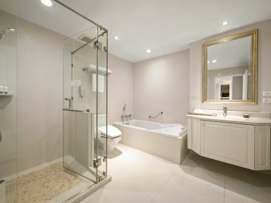 Three Bedroom Executive Suite