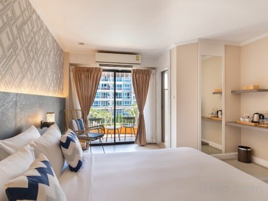 Superior Double Room With Balcony