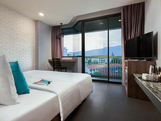 Deluxe Mountain View