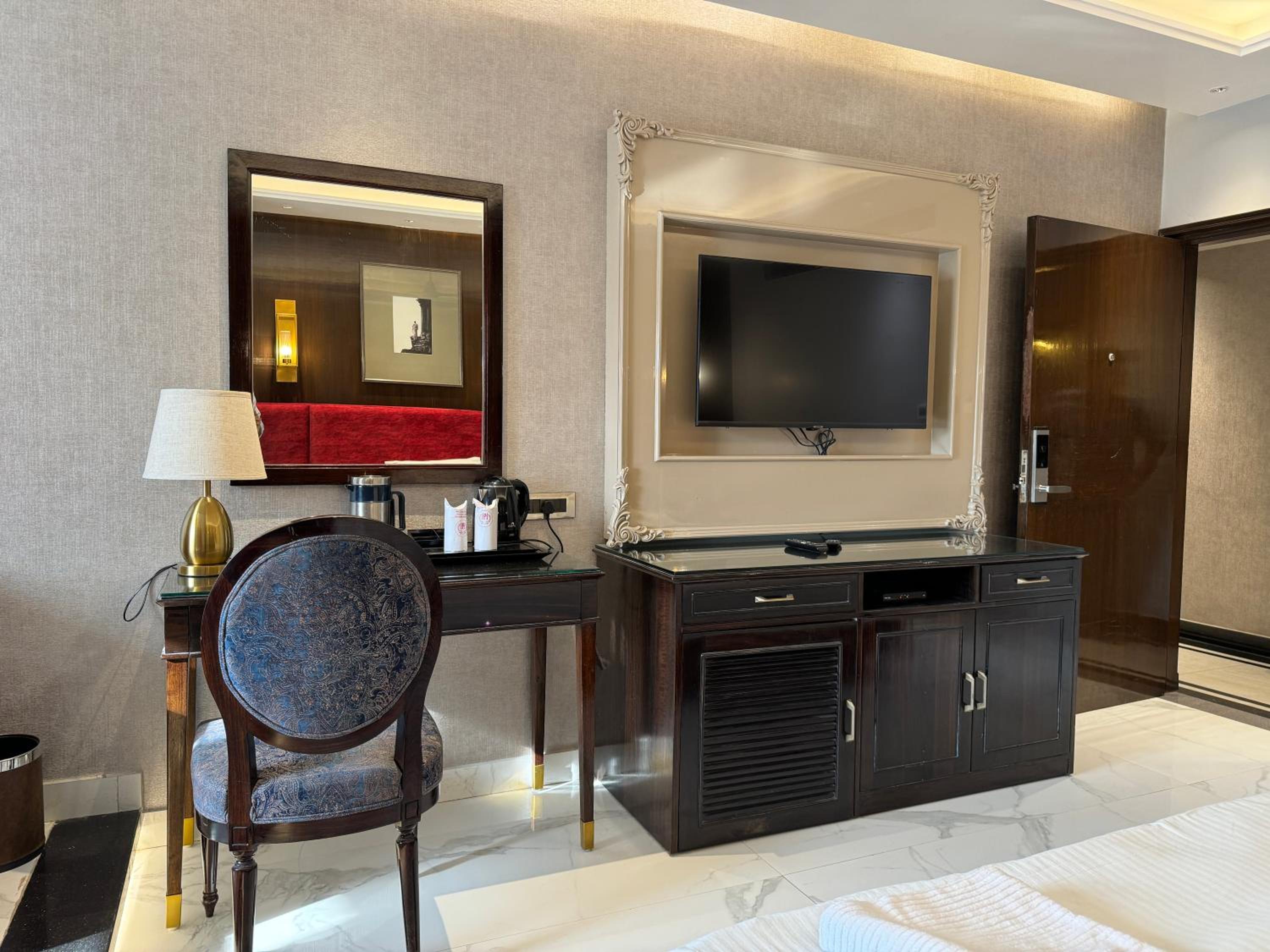 Executive Suite
