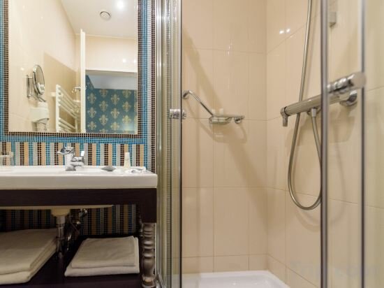 Connecting Family Room