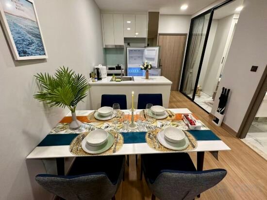 Three-Bedroom Deluxe Apartment