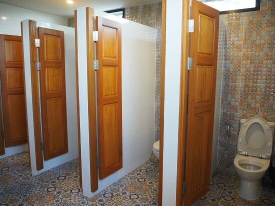 Deluxe King Room with Shared Bathroom