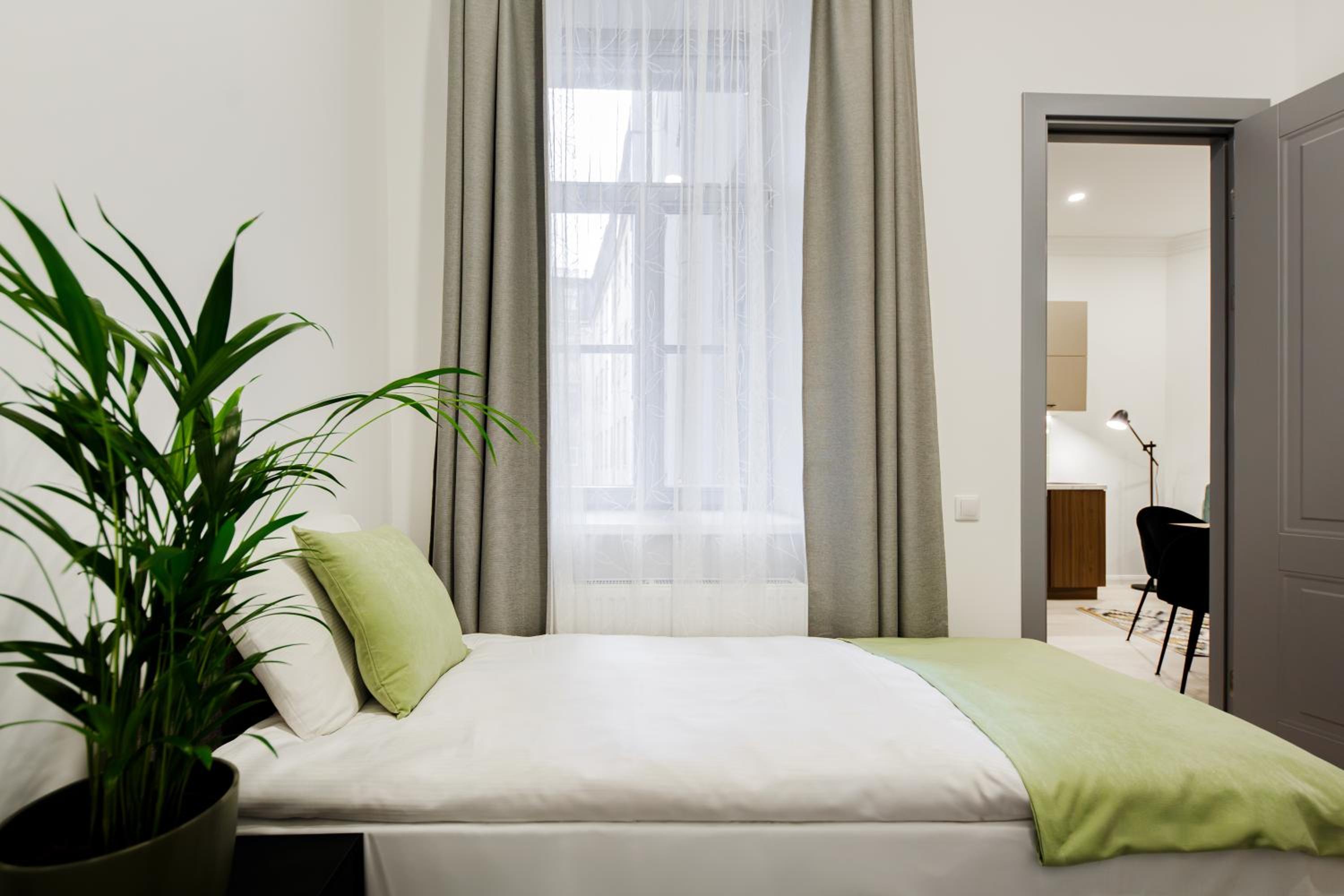 One-Bedroom Apartment (Twin Beds)