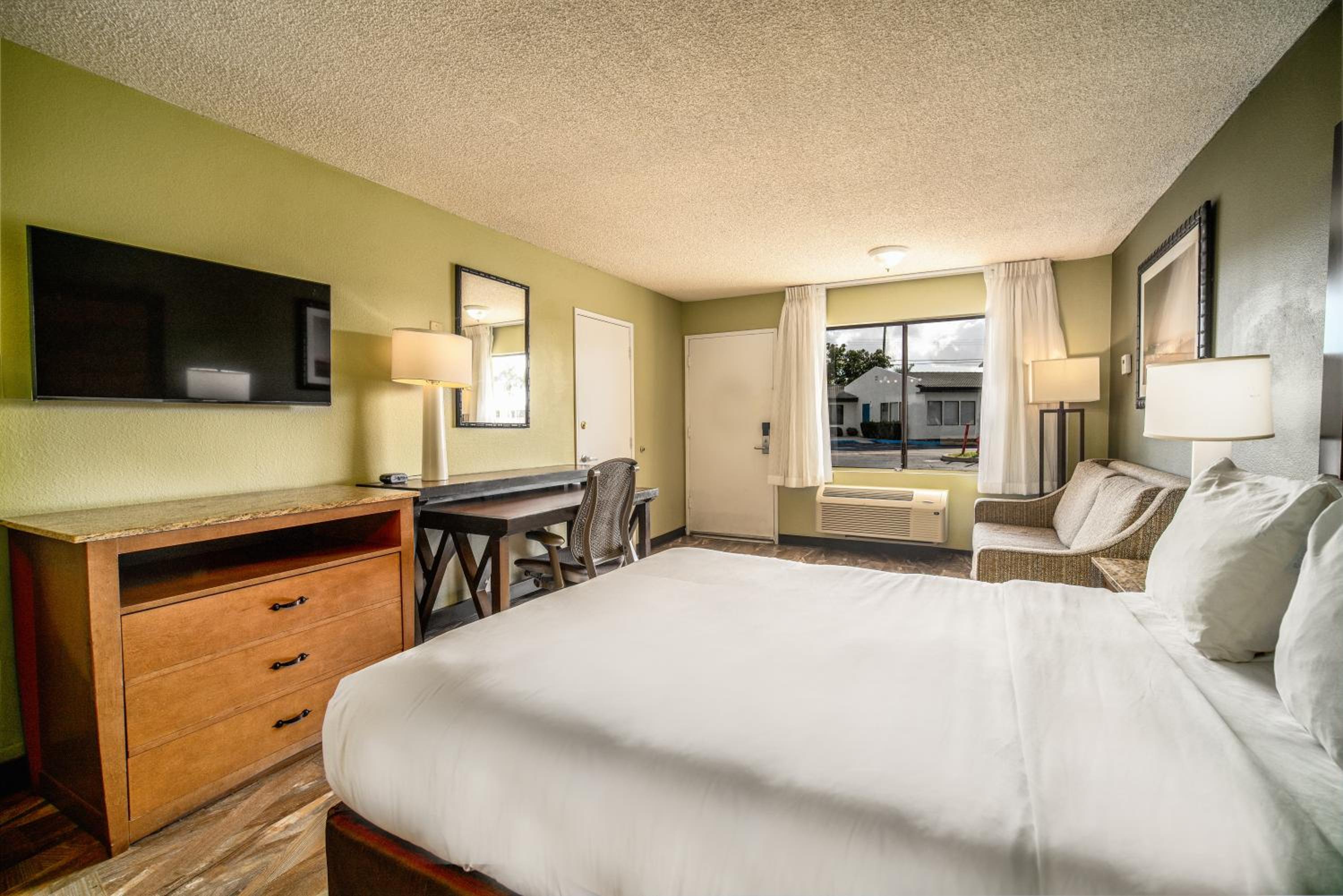 Two Bedroom Suite, 2 Queen Beds with Sofa Bed, 2 Bathrooms, Non Smoking