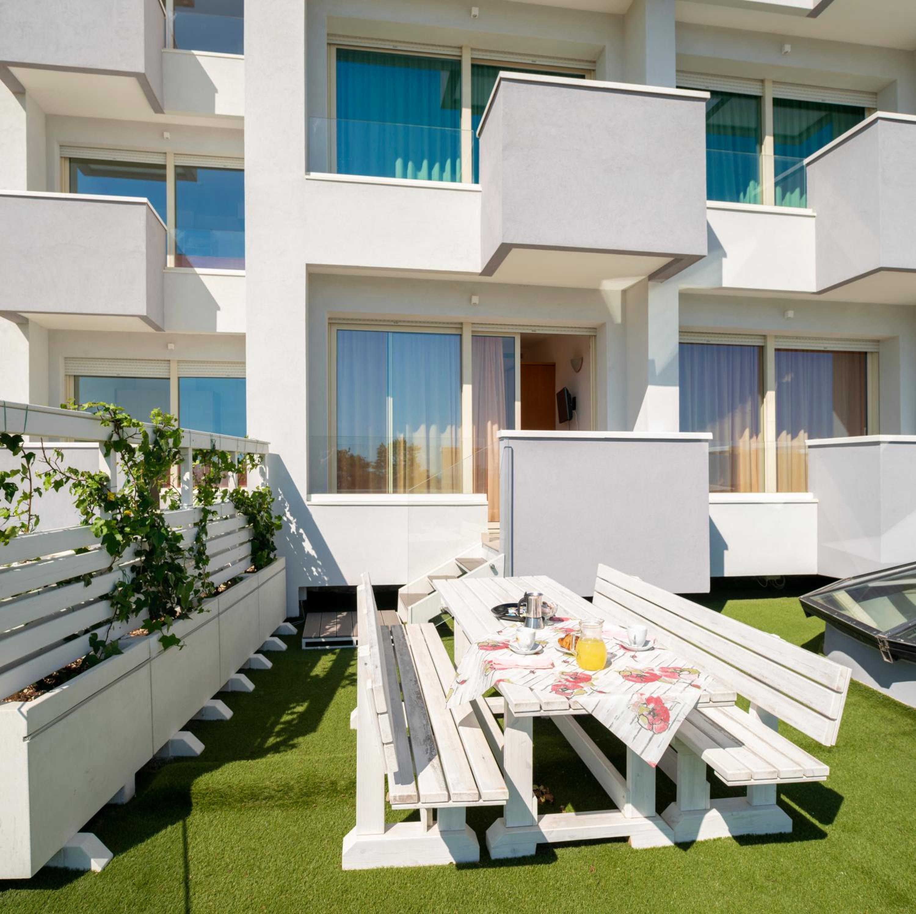 Sea Front Apartment with Grass Terrace