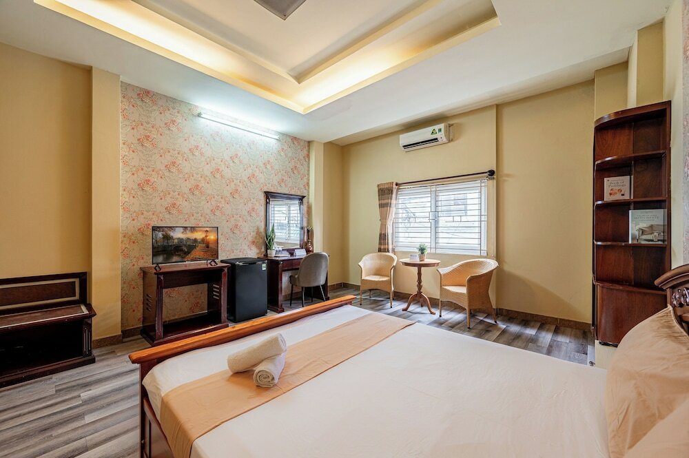 Deluxe Double Room, City View