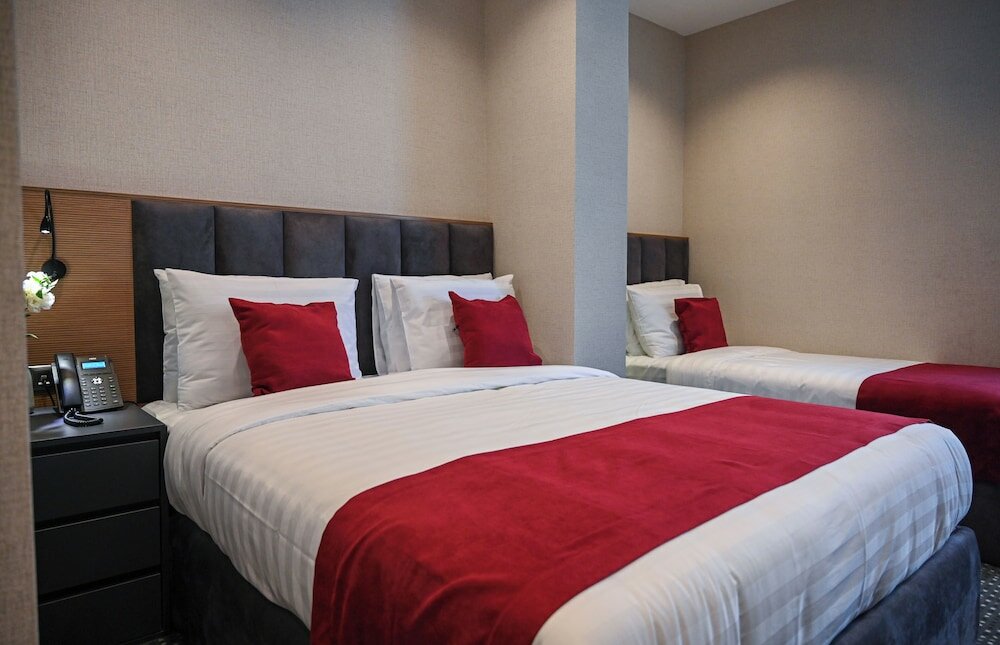 Family Room, Balcony, City View