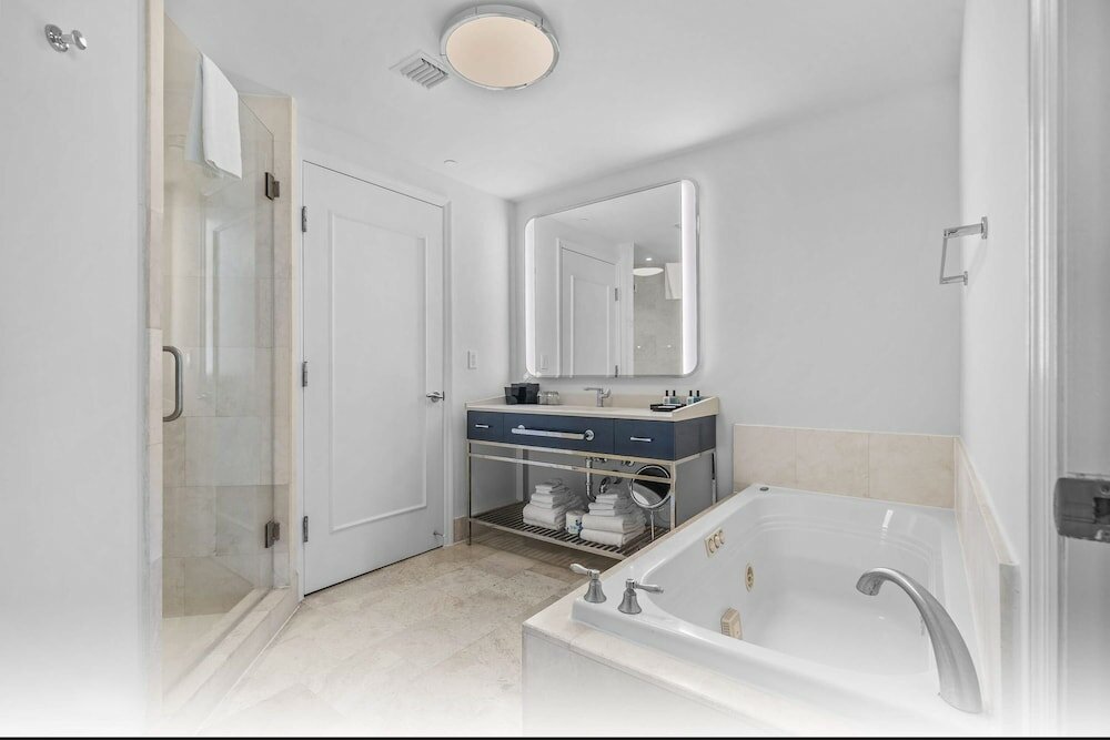 Junior Suite, 1 Bedroom, Kitchen, Bay View