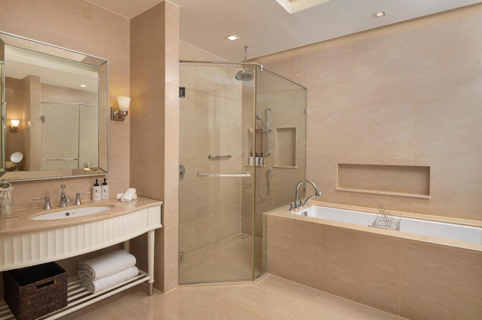 One Bedroom Corner Prestige