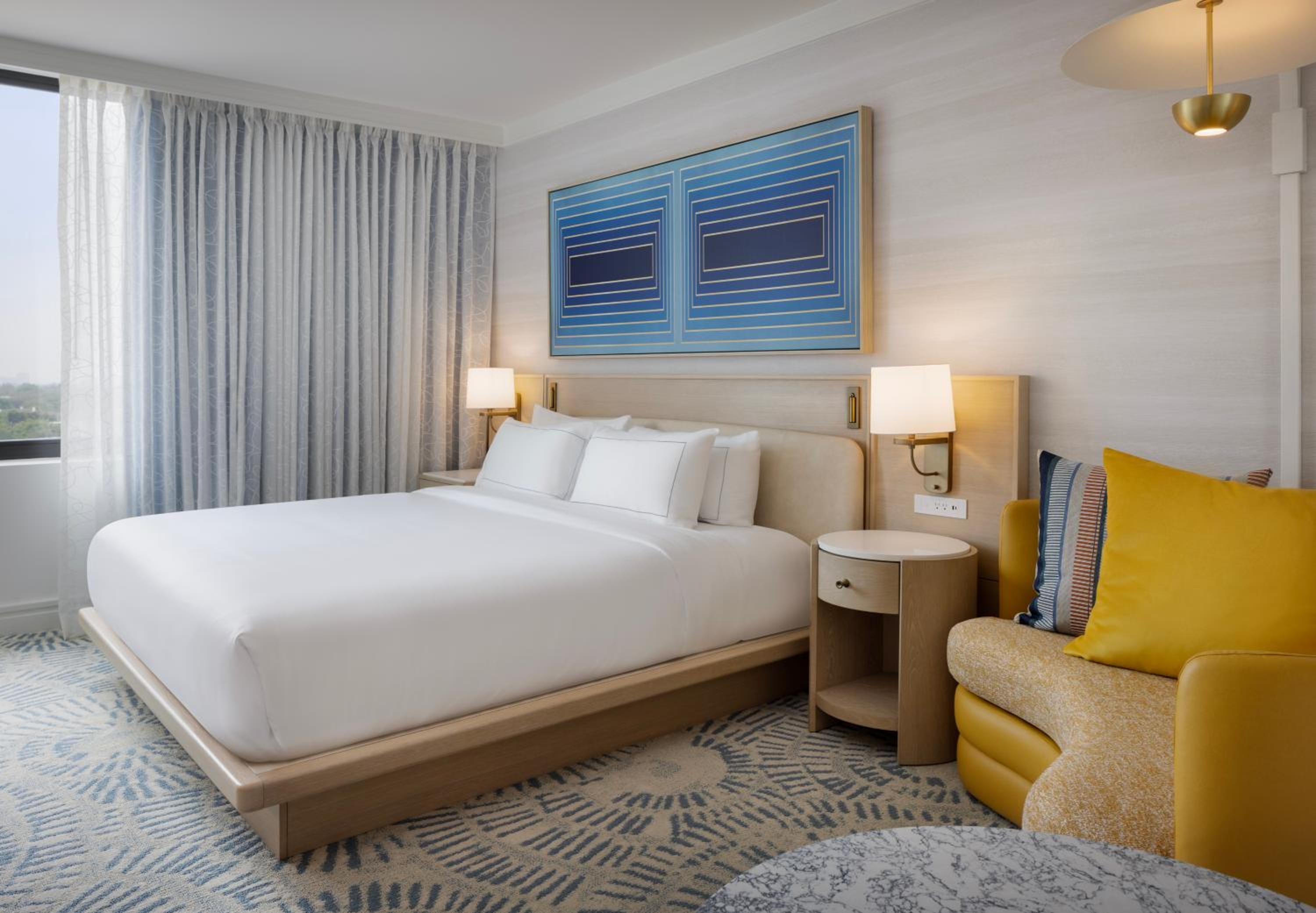 Luxury King Room with Tub - Mobility and Hearing Accessible