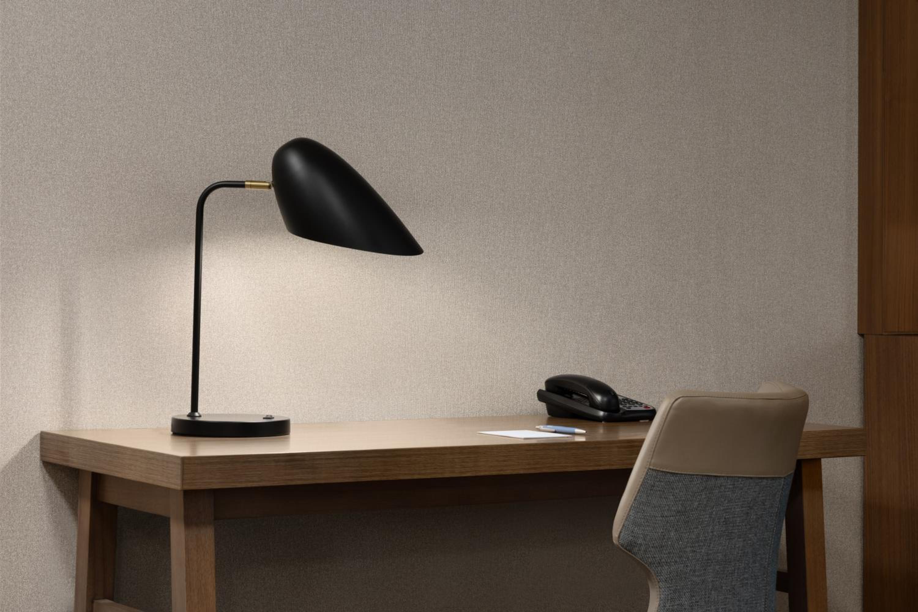 Larger King Room with Sofa Bed and Roll-in Shower – Mobility and Hearing Accessible