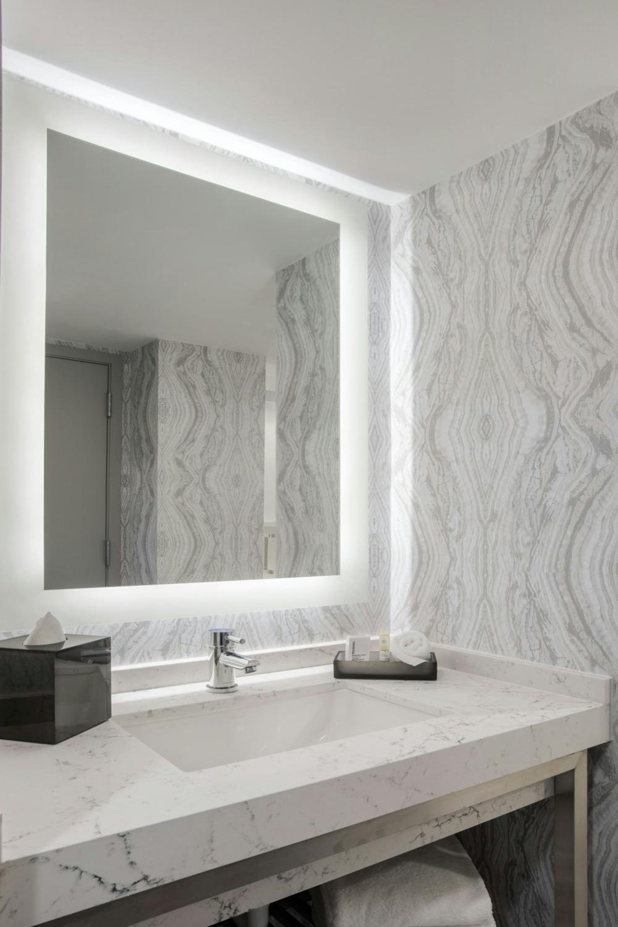 King Room with Sofa Bed - Hearing Accessible