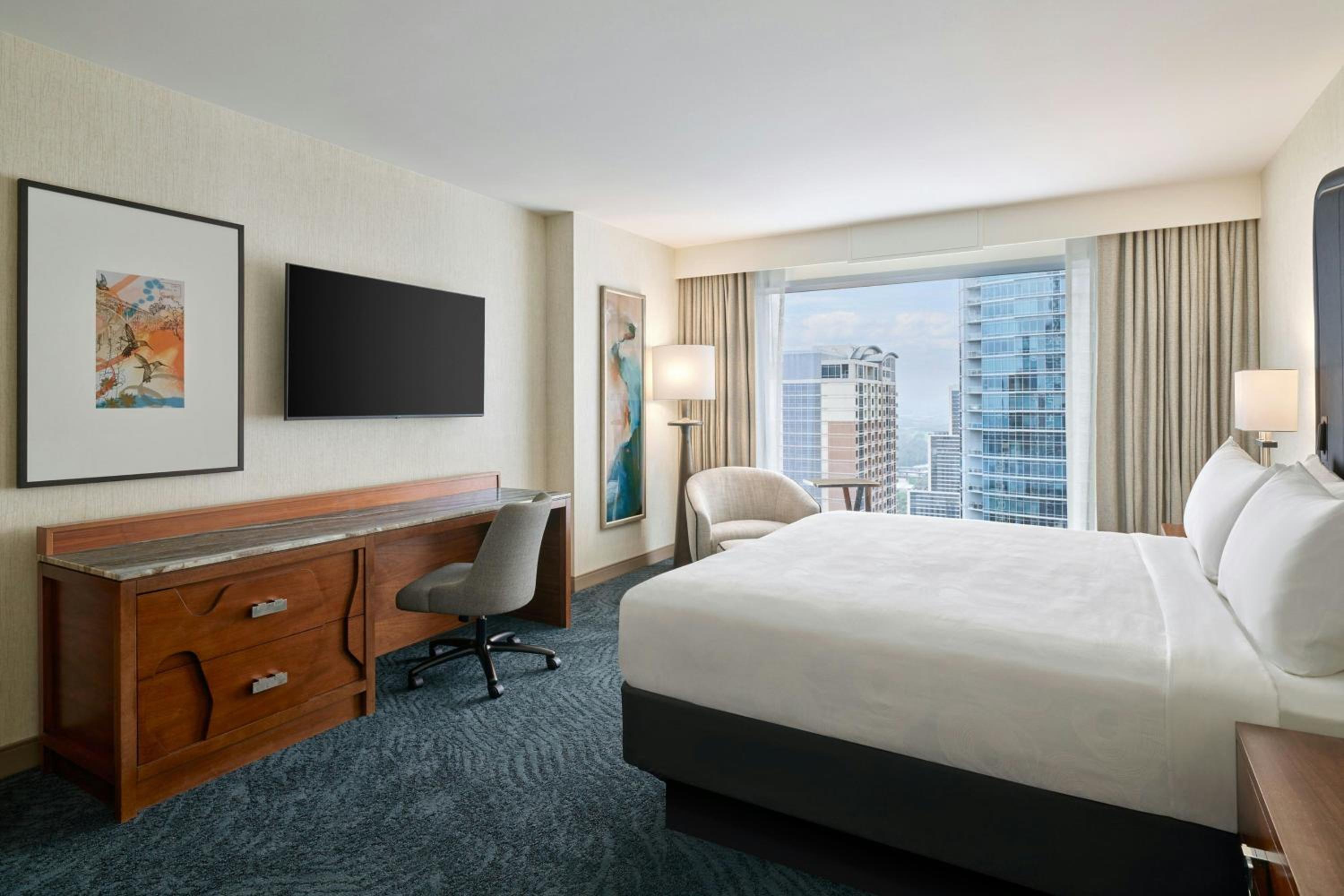 King Room with City View - High Floor/Hearing Accessible