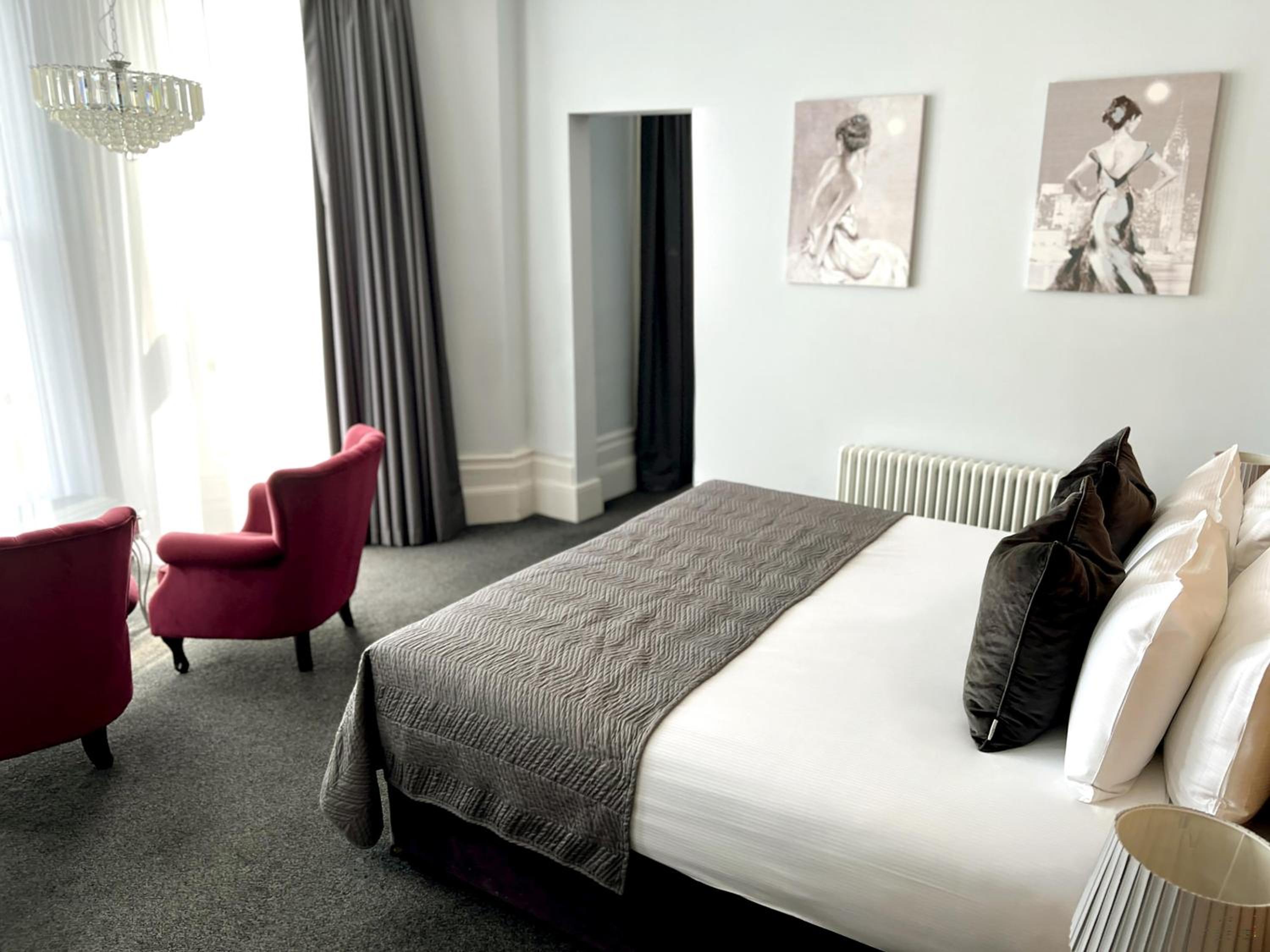 Junior King Suite 