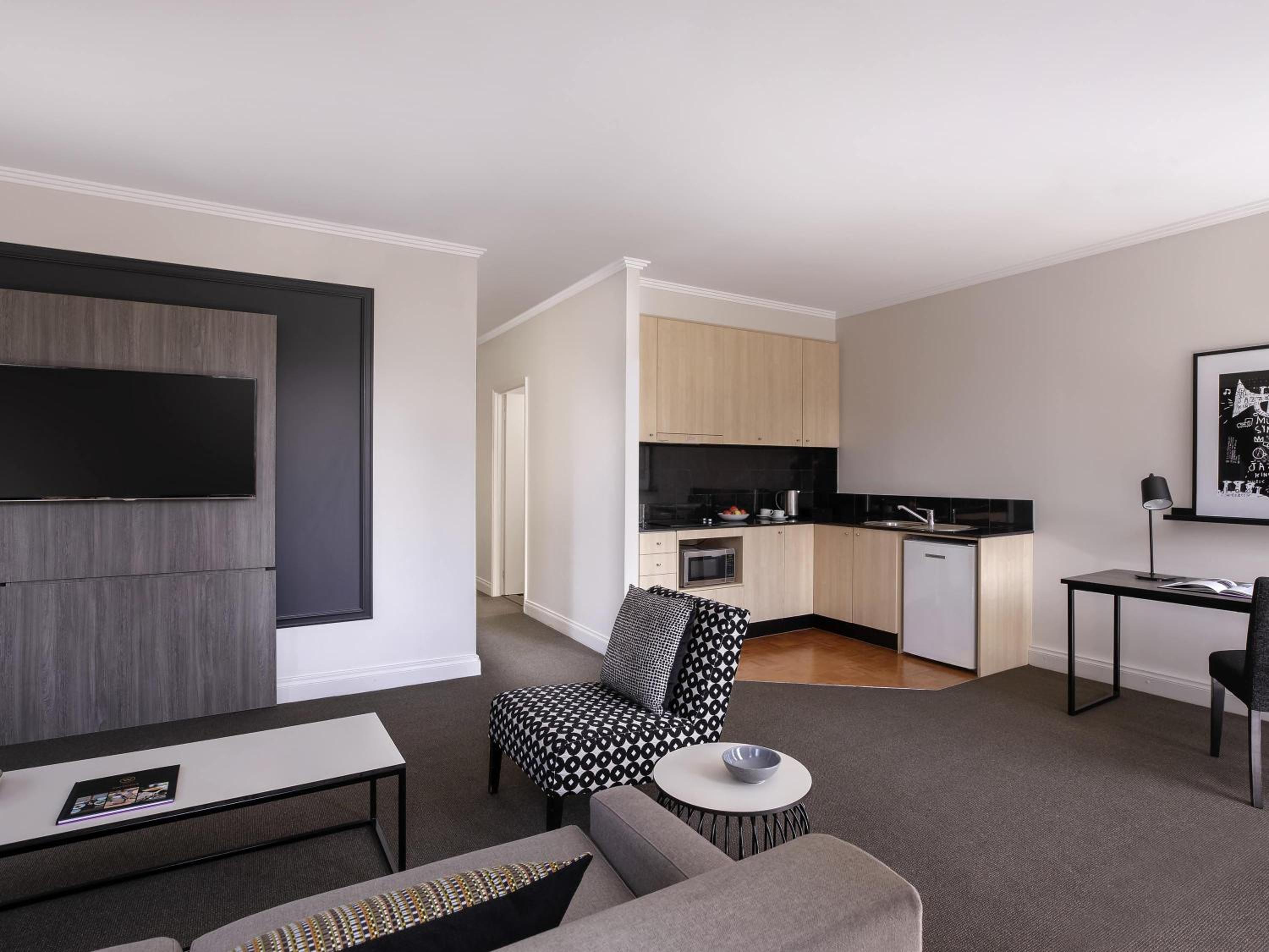 One-Bedroom Apartment