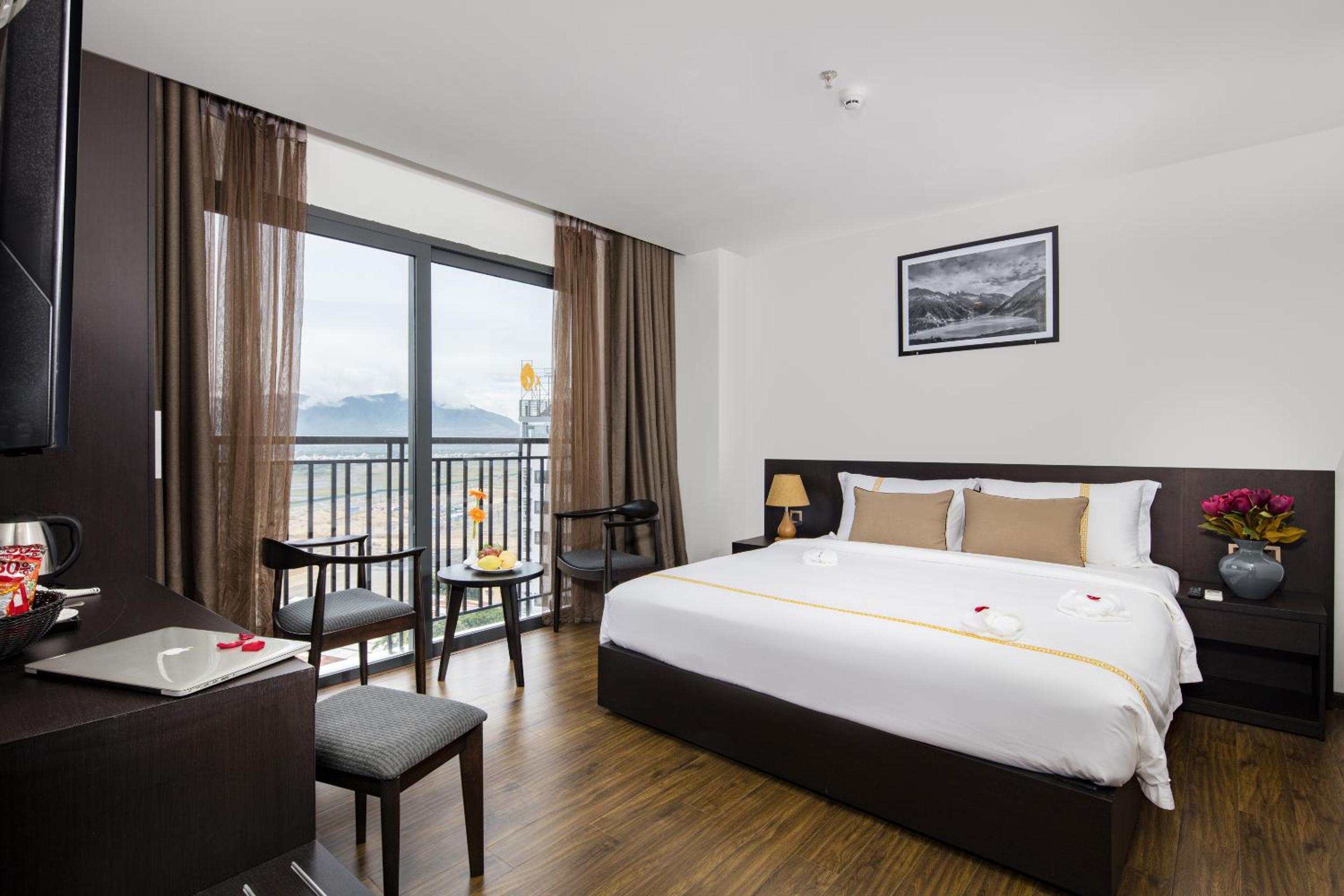 Deluxe Double Room with Balcony
