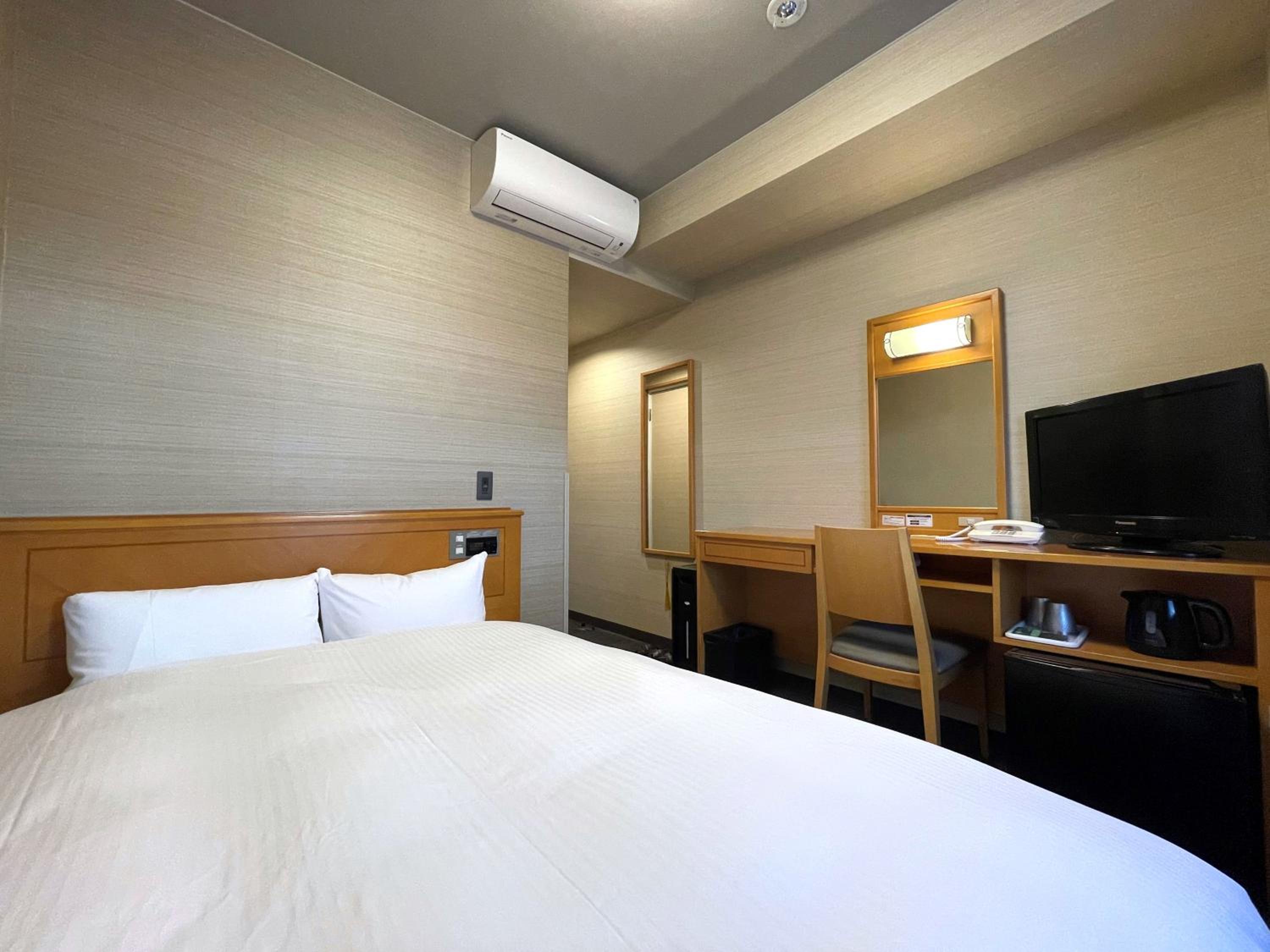 Double Room with Small Double Bed - Non-Smoking