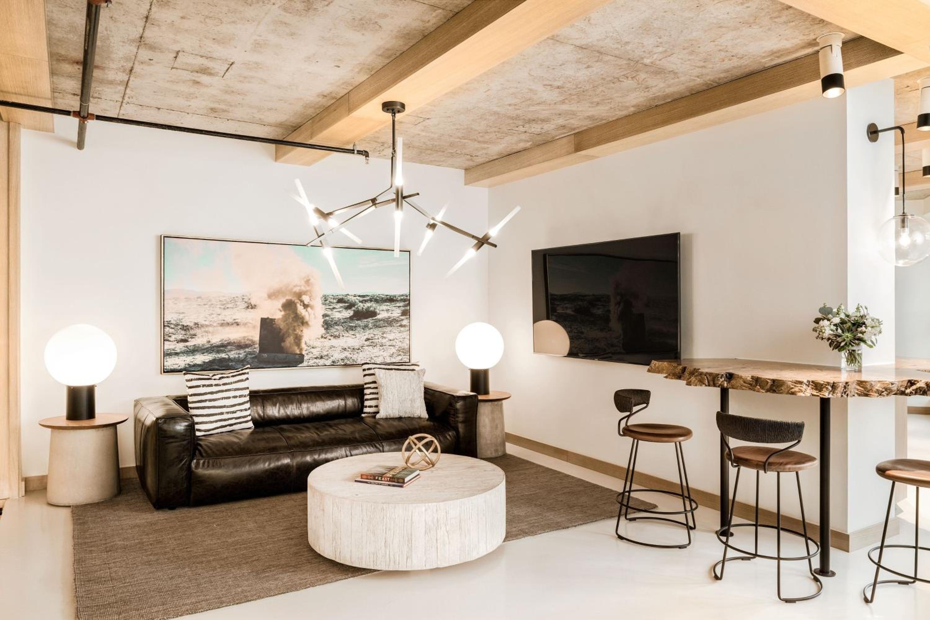 One-Bedroom Bi-Level King Suite - High Floor