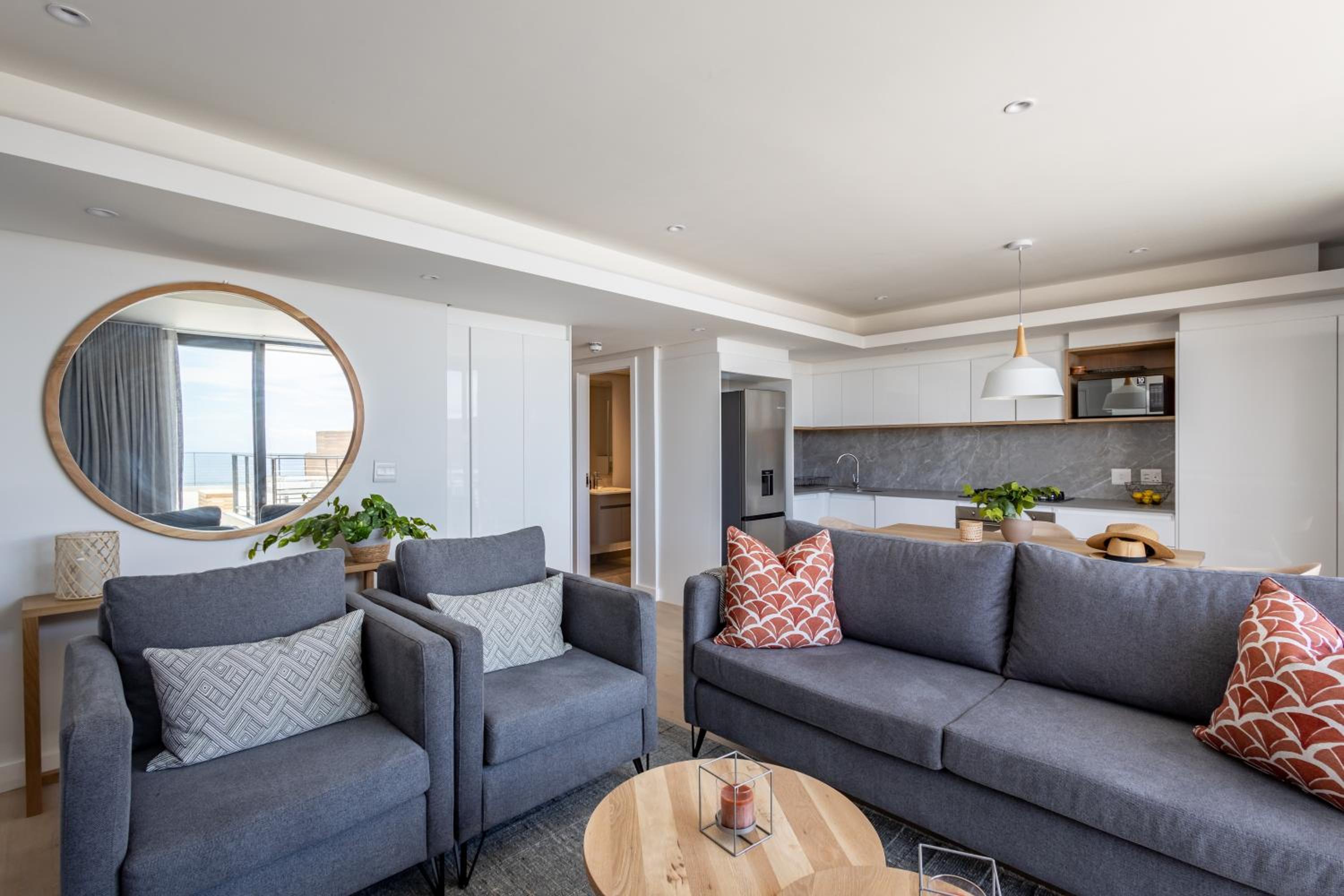 Two Bedroom Luxury Penthouse Apartment 404