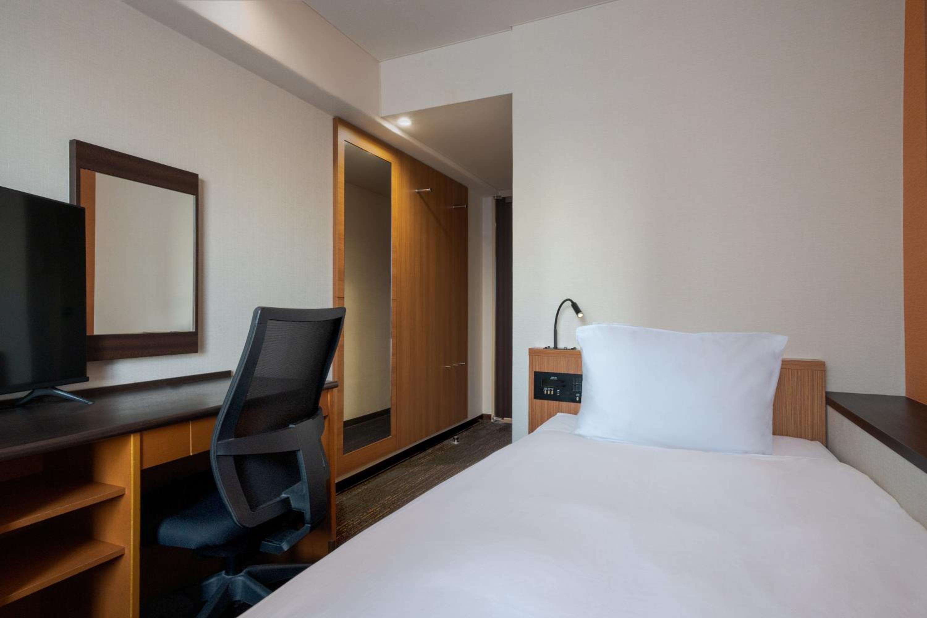 Single Room - Non-Smoking