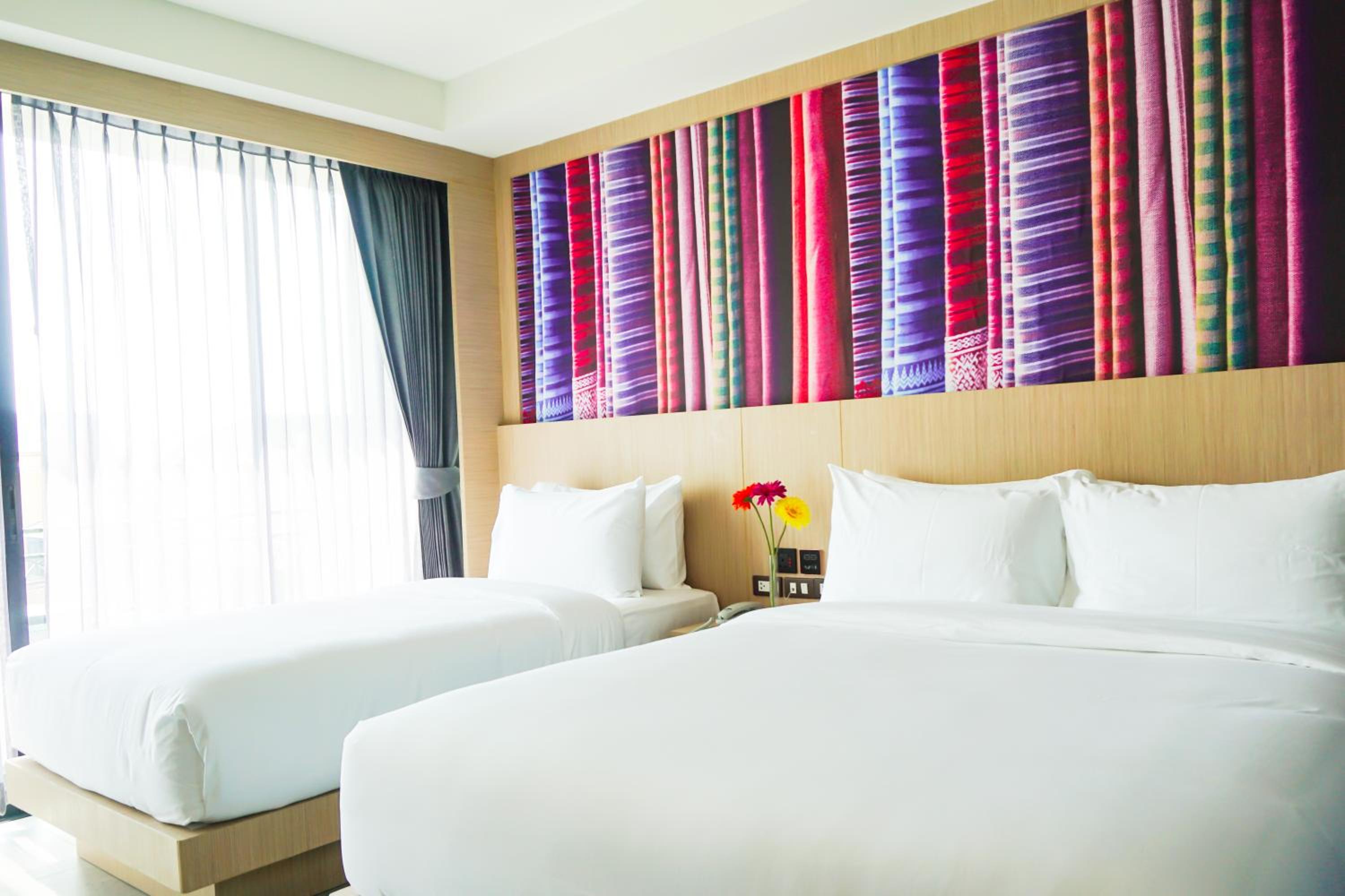 Superior Triple Room with City View