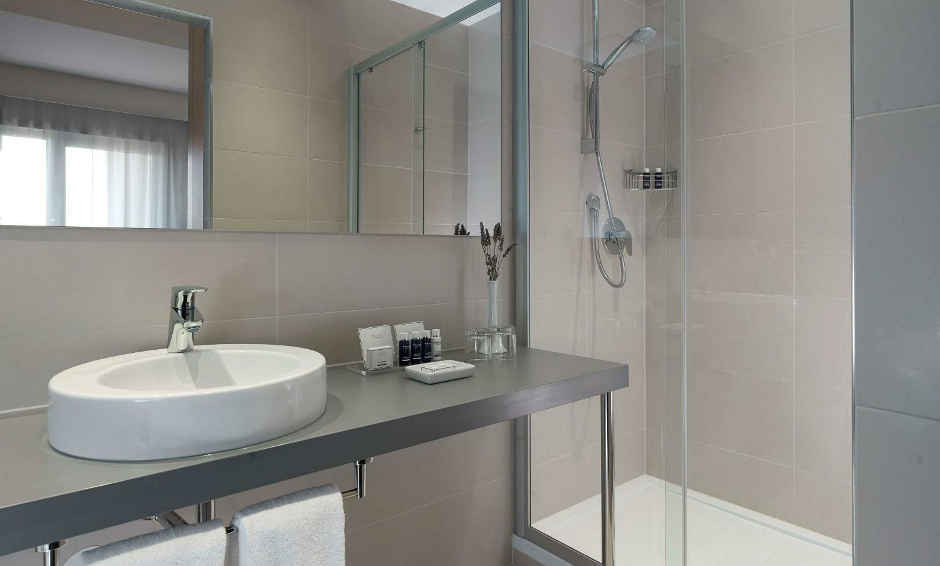 One Bedroom Suite Sea side