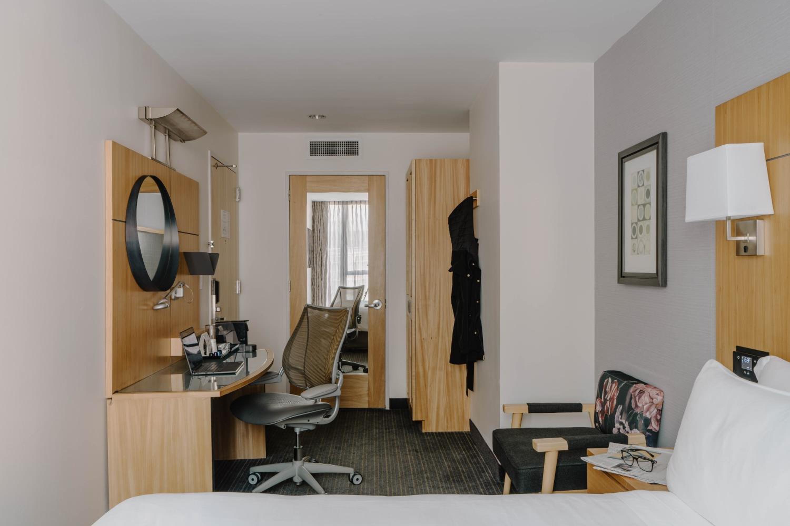 Standard Room with King Bed