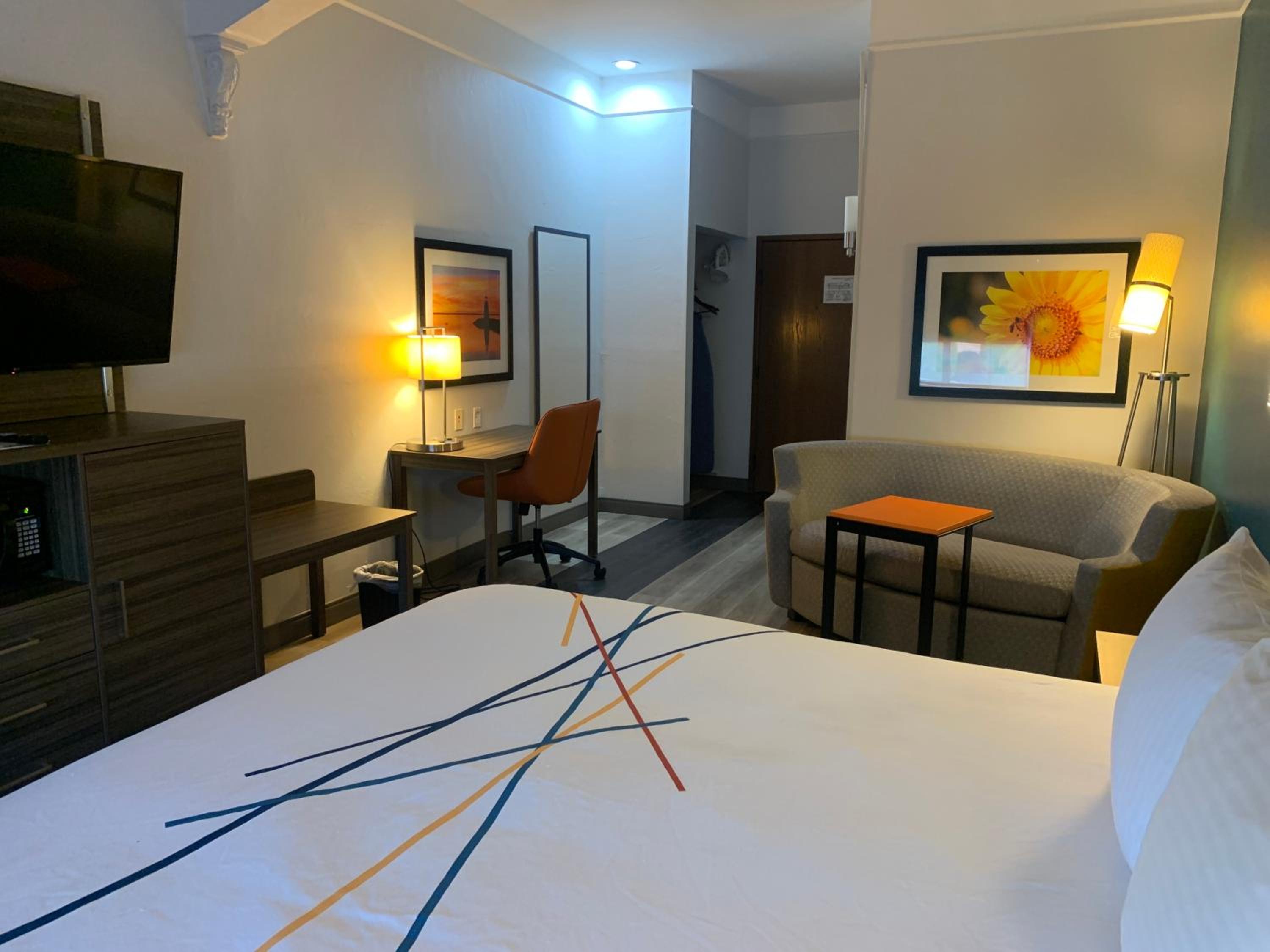 King Room - Non-Smoking