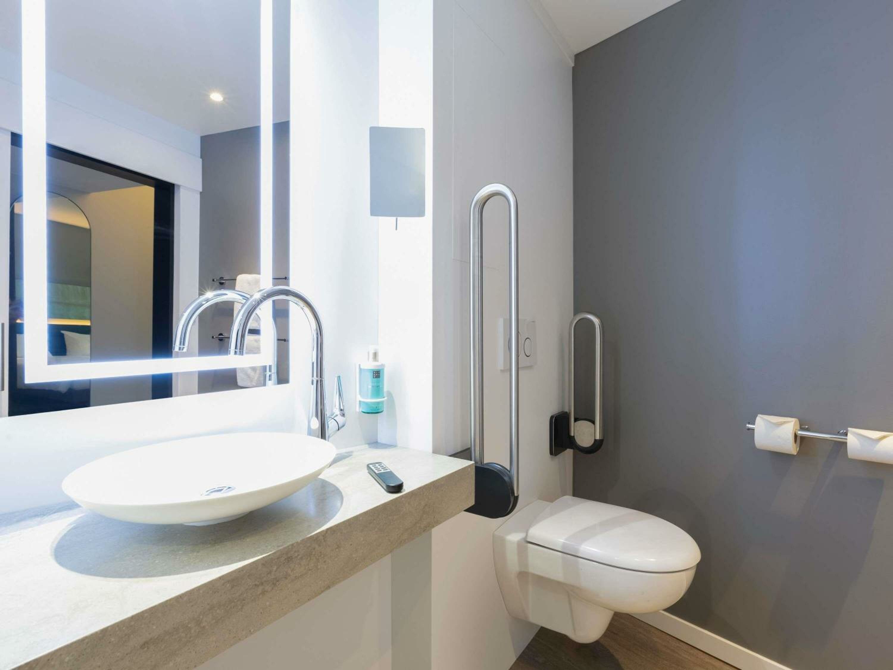 Superior Queen Room - Mobility Accessible