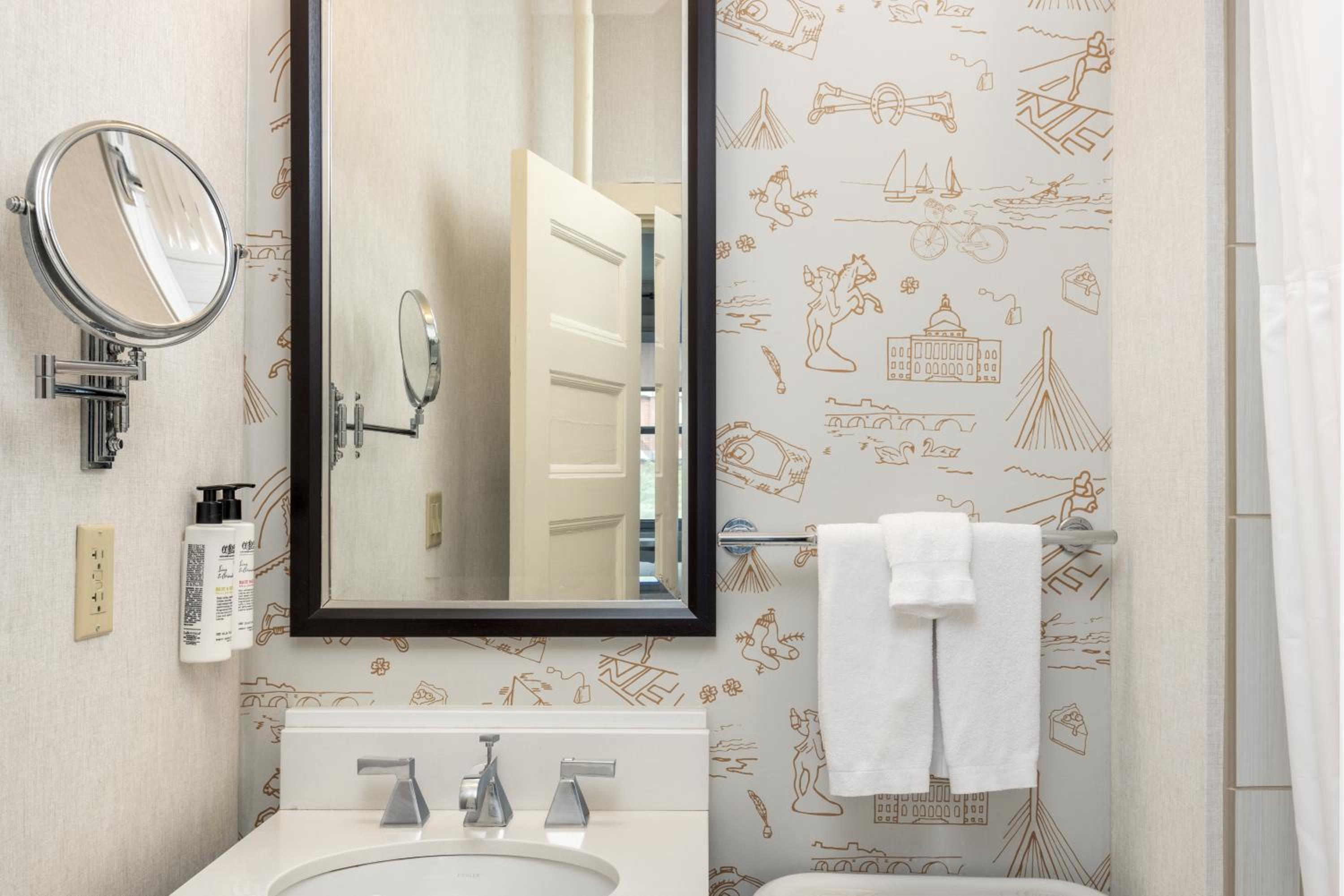 King Room with Roll-In Shower - Disability Access