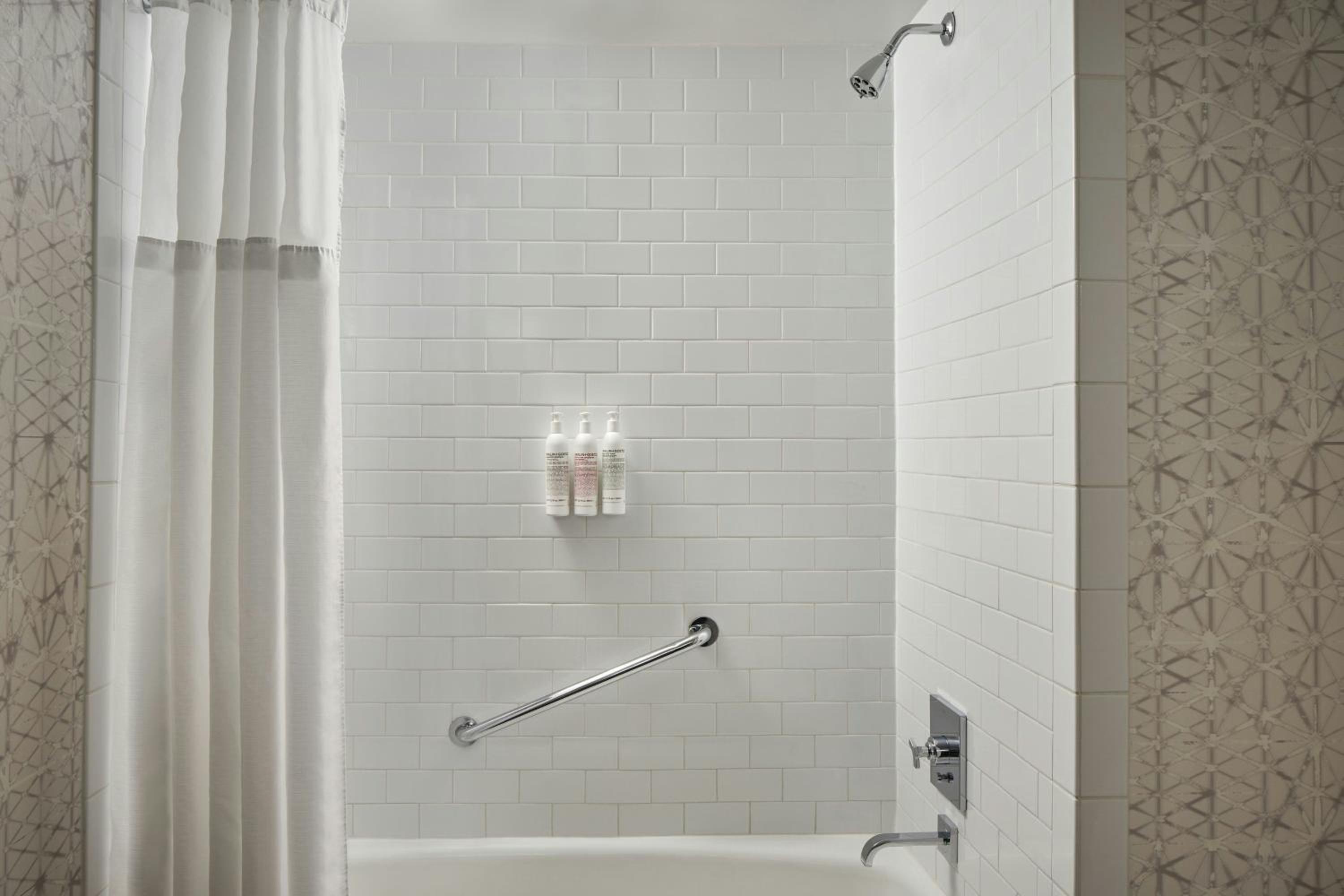 Executive Queen Room with Two Queen Beds and City View - Mobility and Hearing Accessible with Tub