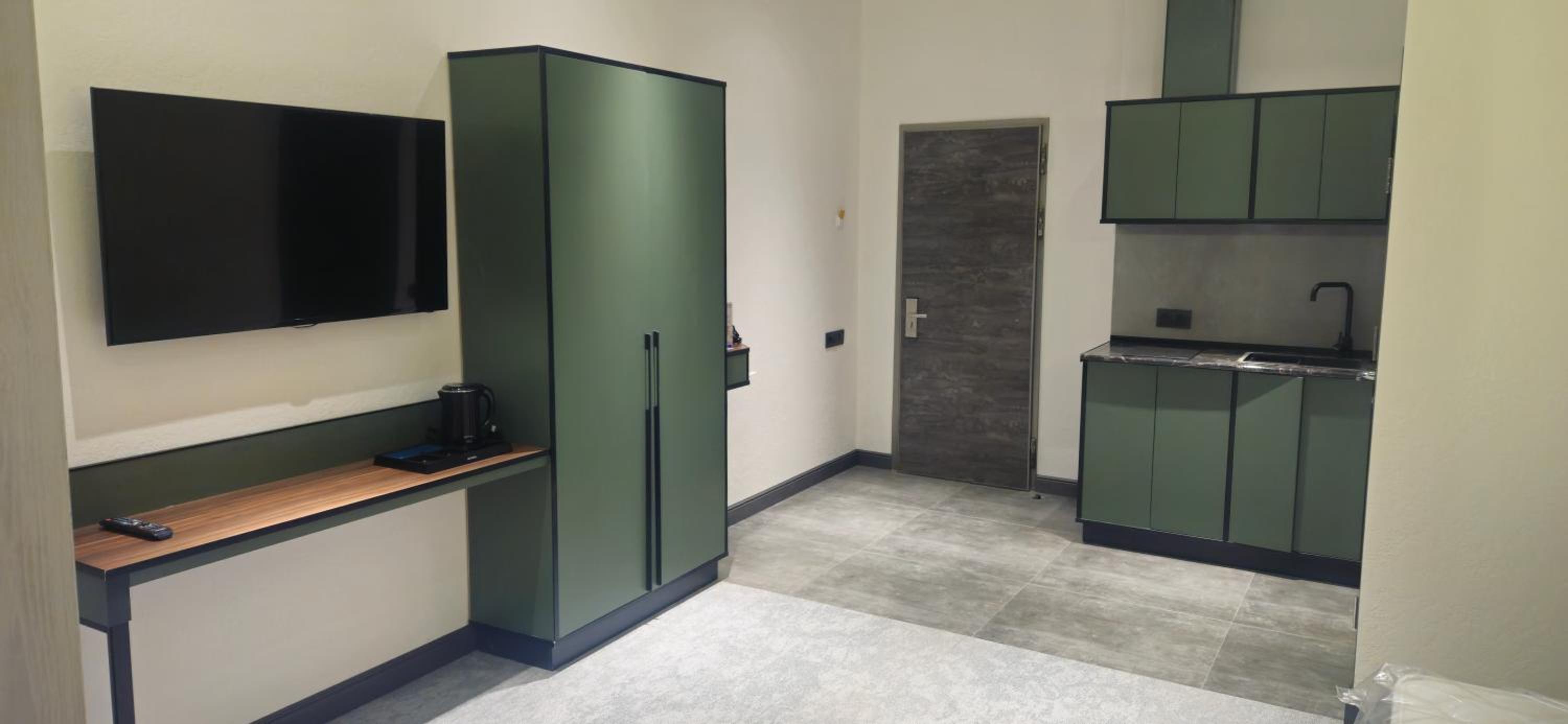 Studio Apartment with King Bed