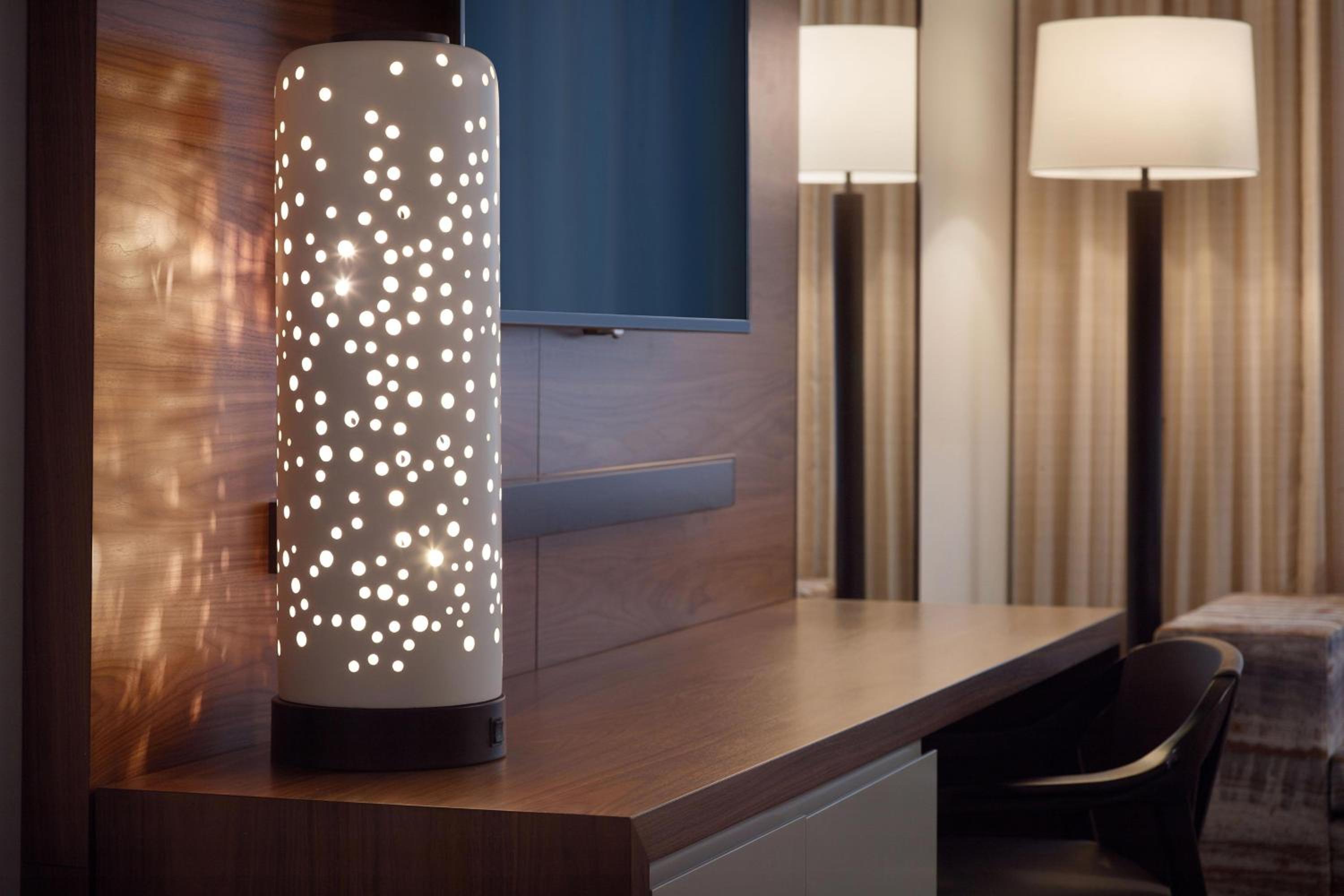 Traditional King Room with Roll-in Shower - Mobility and Hearing Accessible